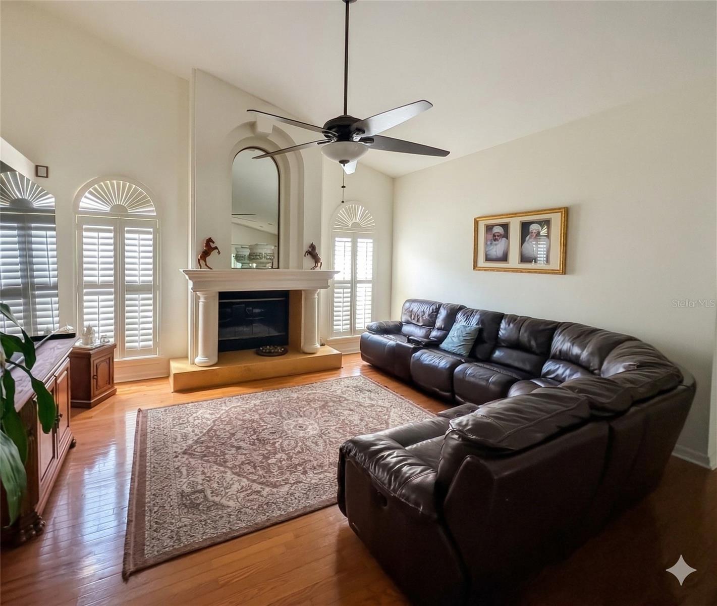 Image 7 of 36 For 18027 Palm Breeze Drive