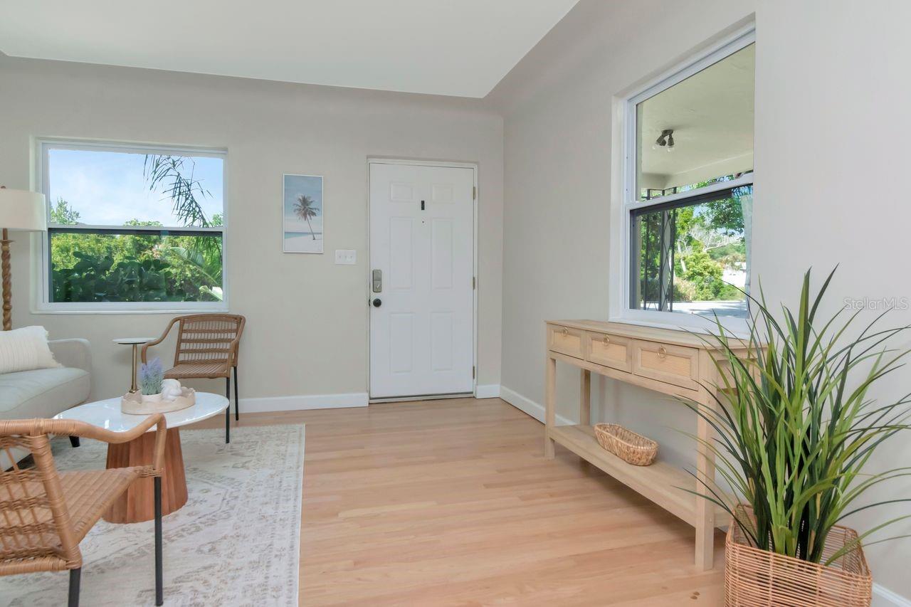 Listing photo id 19 for 5132 Oxford Avenue N