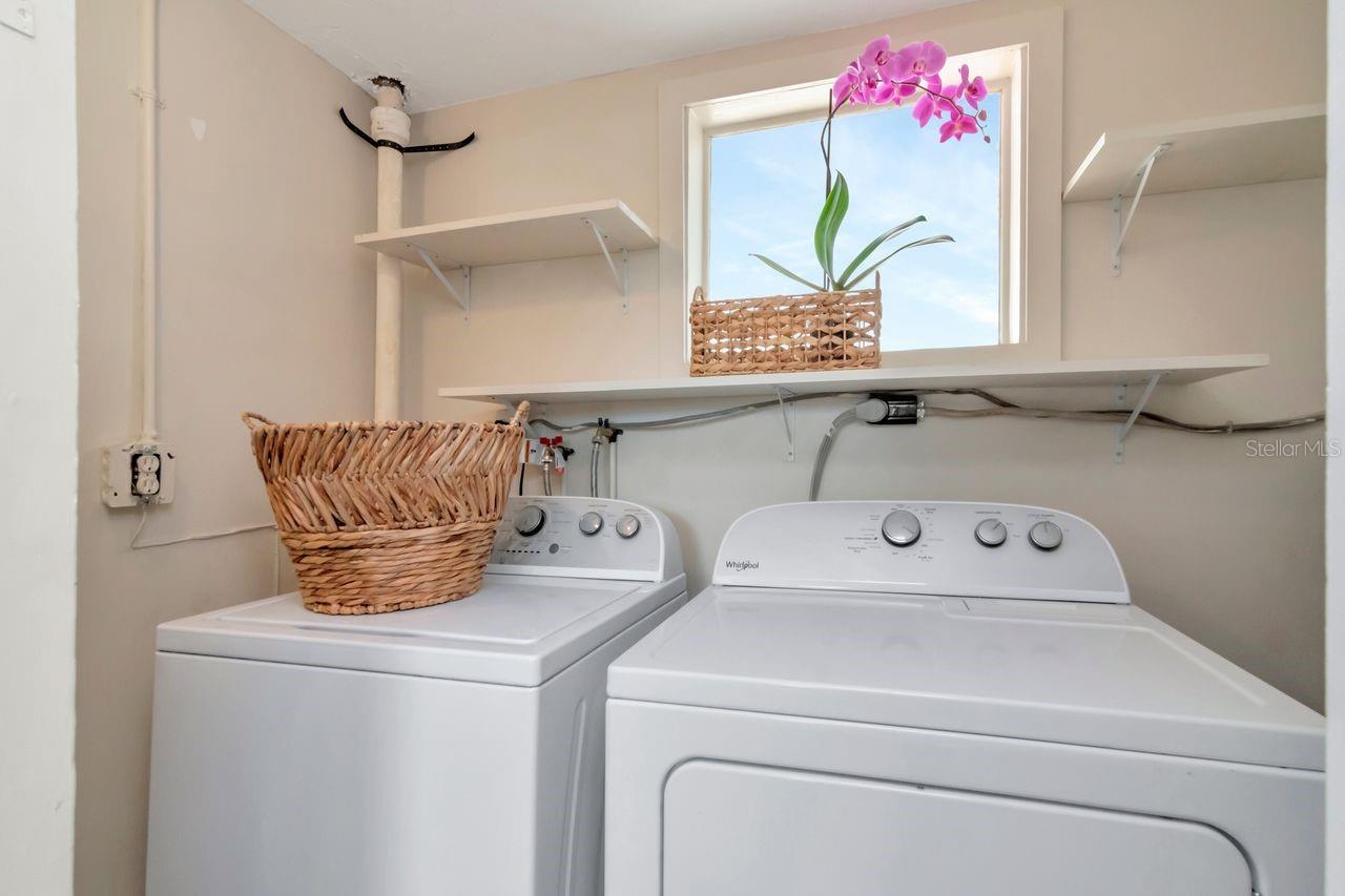 Listing photo id 29 for 5132 Oxford Avenue N