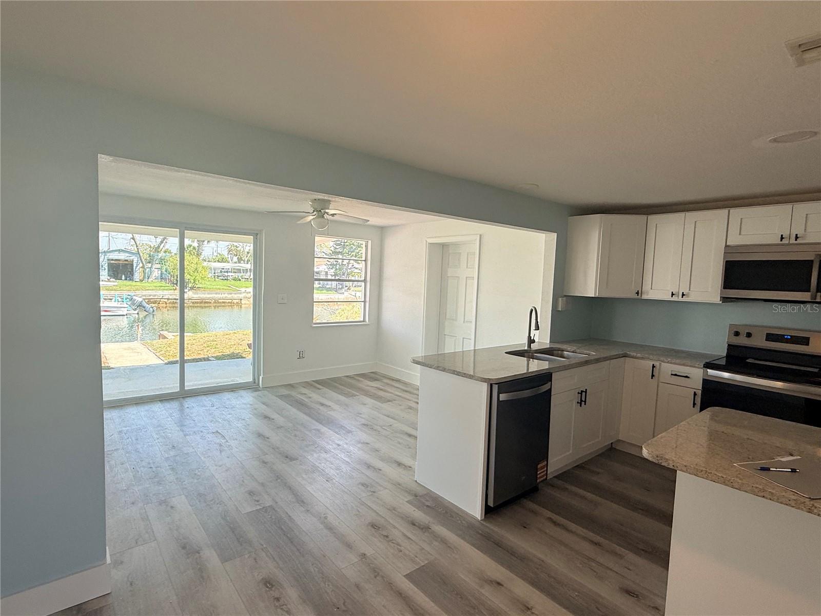 Image 12 of 31 For 13428 Neptune Drive