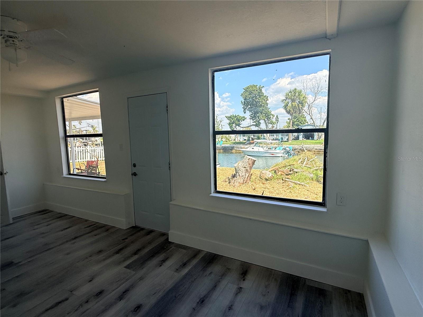 Image 17 of 31 For 13428 Neptune Drive