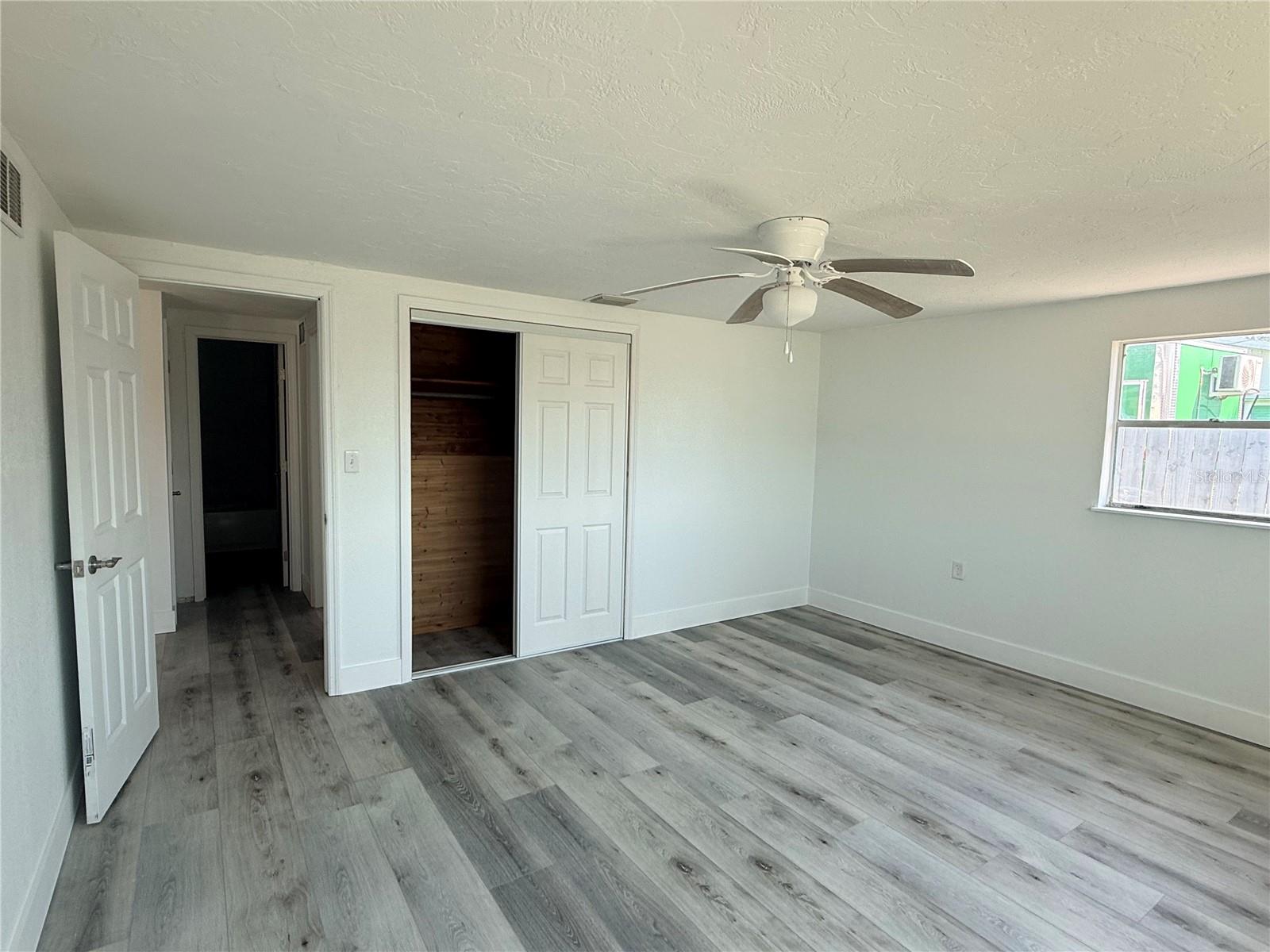 Image 22 of 31 For 13428 Neptune Drive