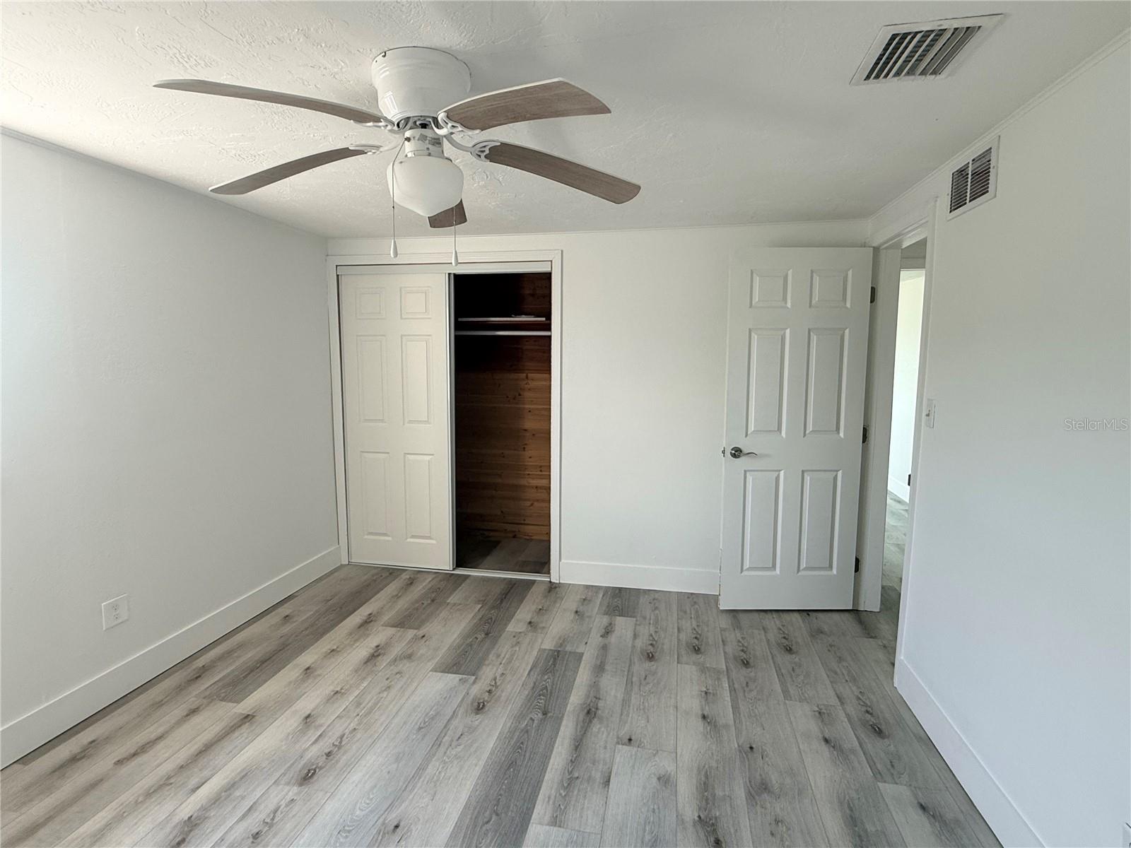 Image 24 of 31 For 13428 Neptune Drive