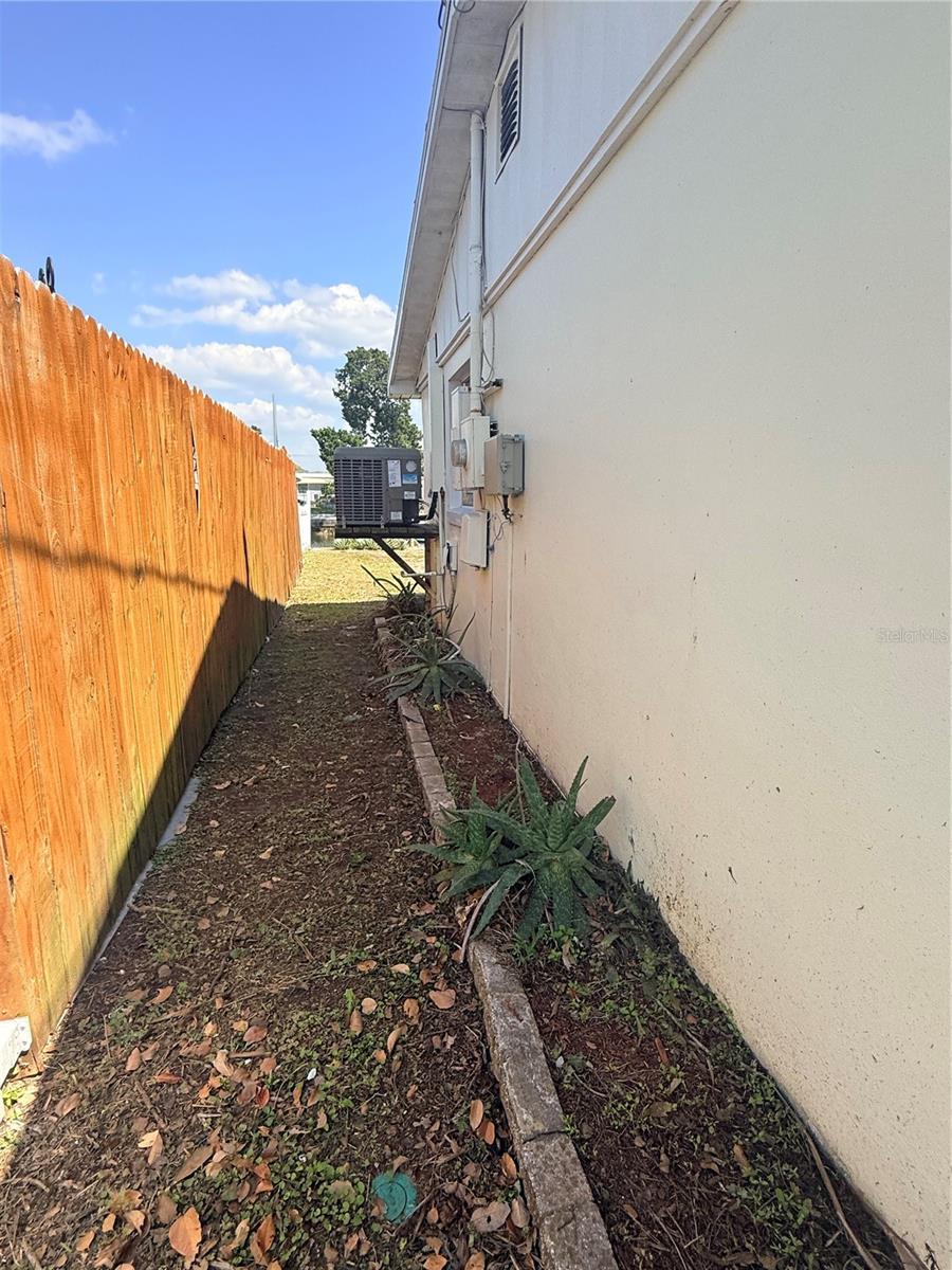 Image 27 of 31 For 13428 Neptune Drive