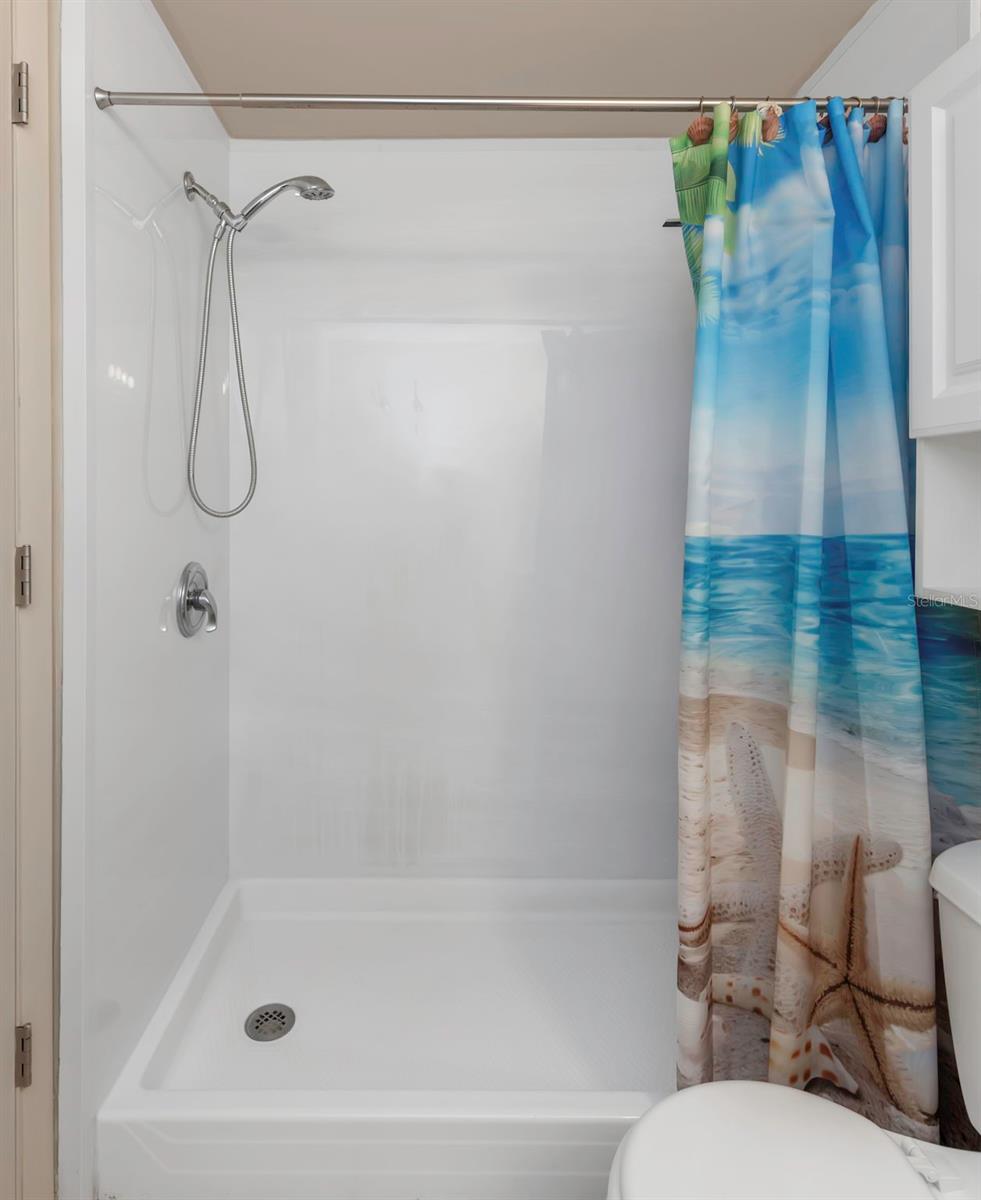 Image 23 of 34 For 2600 Paula Drive 12d