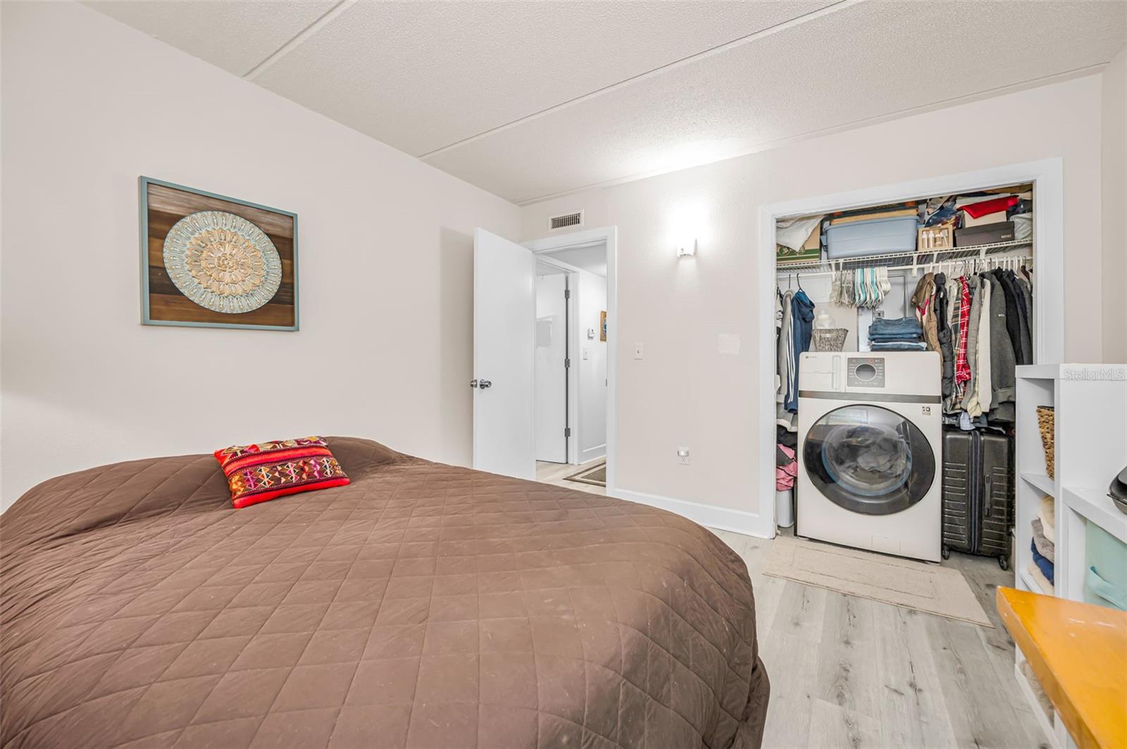 Image 25 of 35 For 2 Fernwood Avenue 25