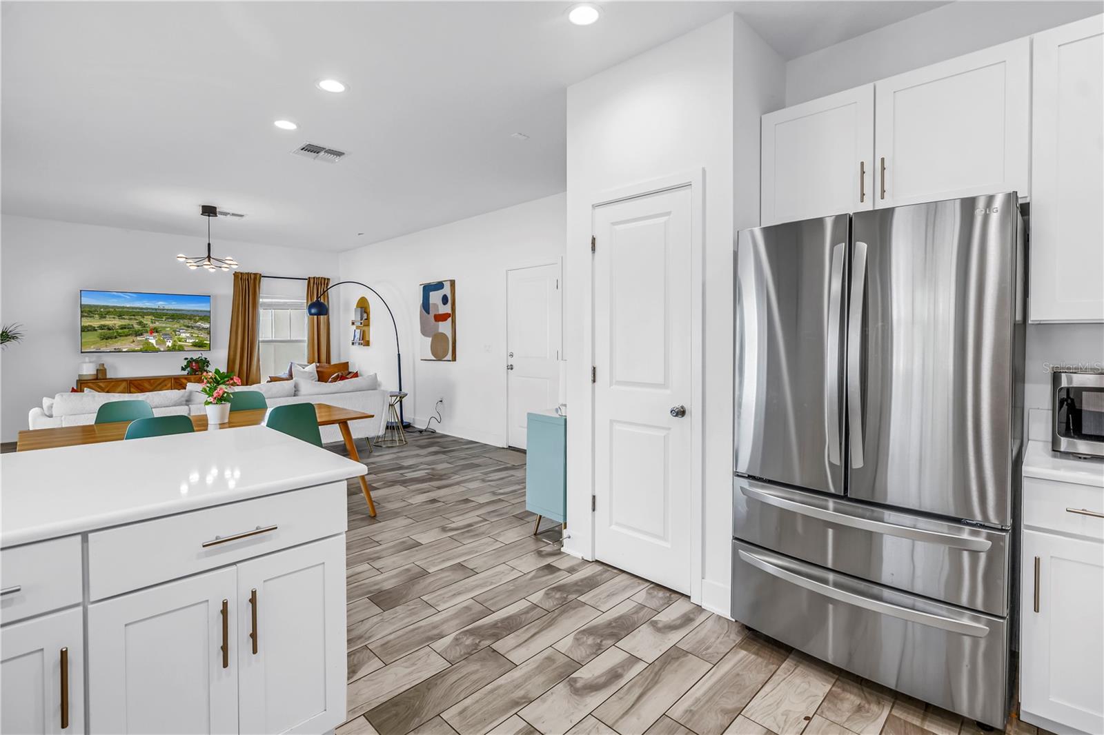 Image 14 of 39 For 2119 Catalonia Way S