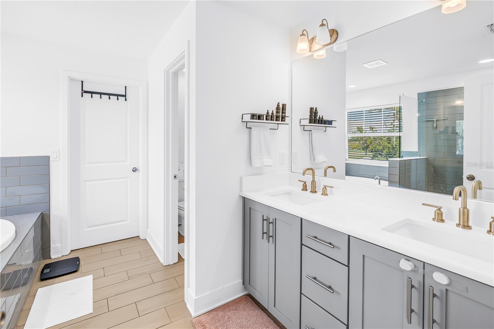 Image 20 of 39 For 2119 Catalonia Way S