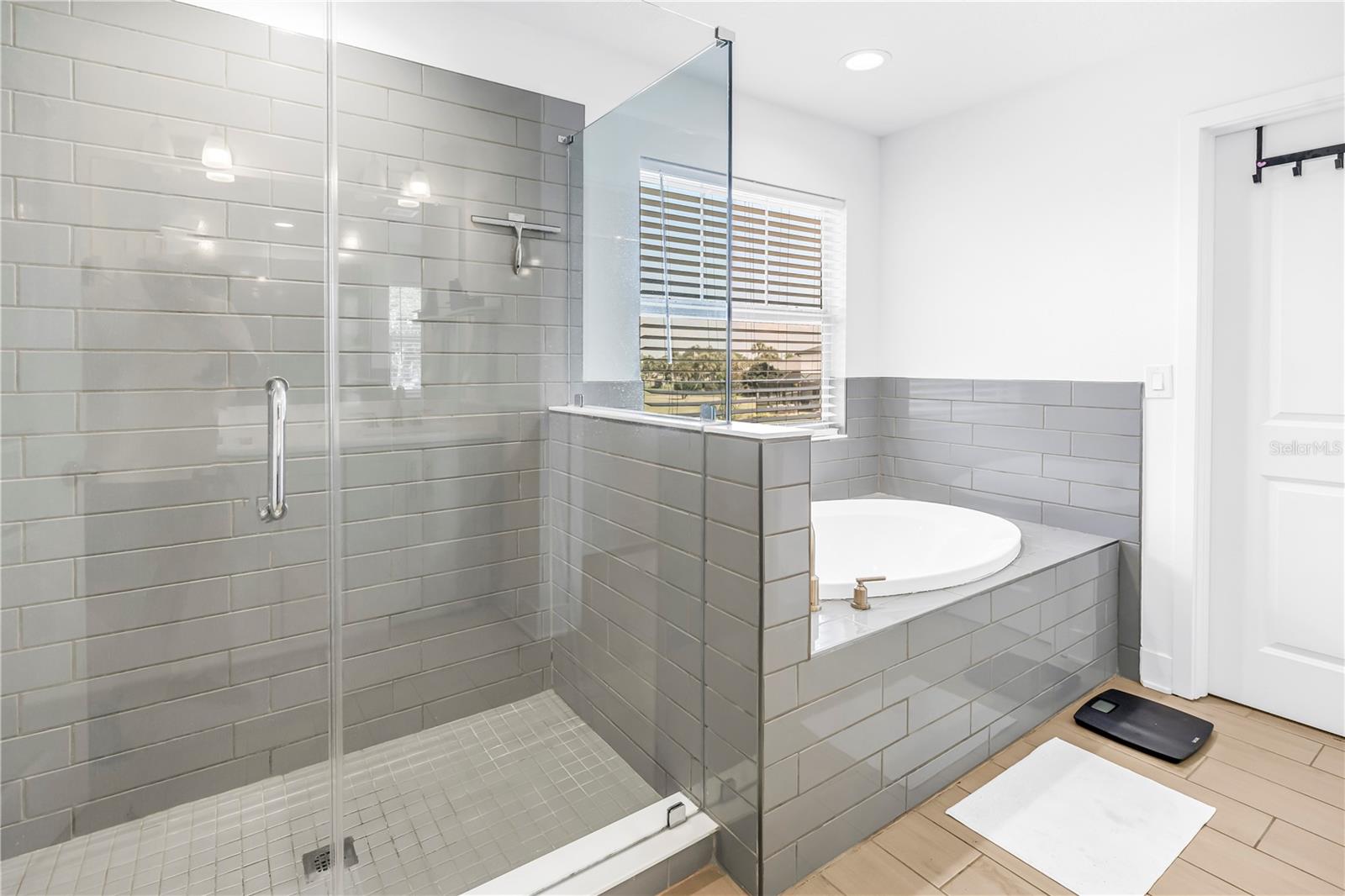 Image 21 of 39 For 2119 Catalonia Way S