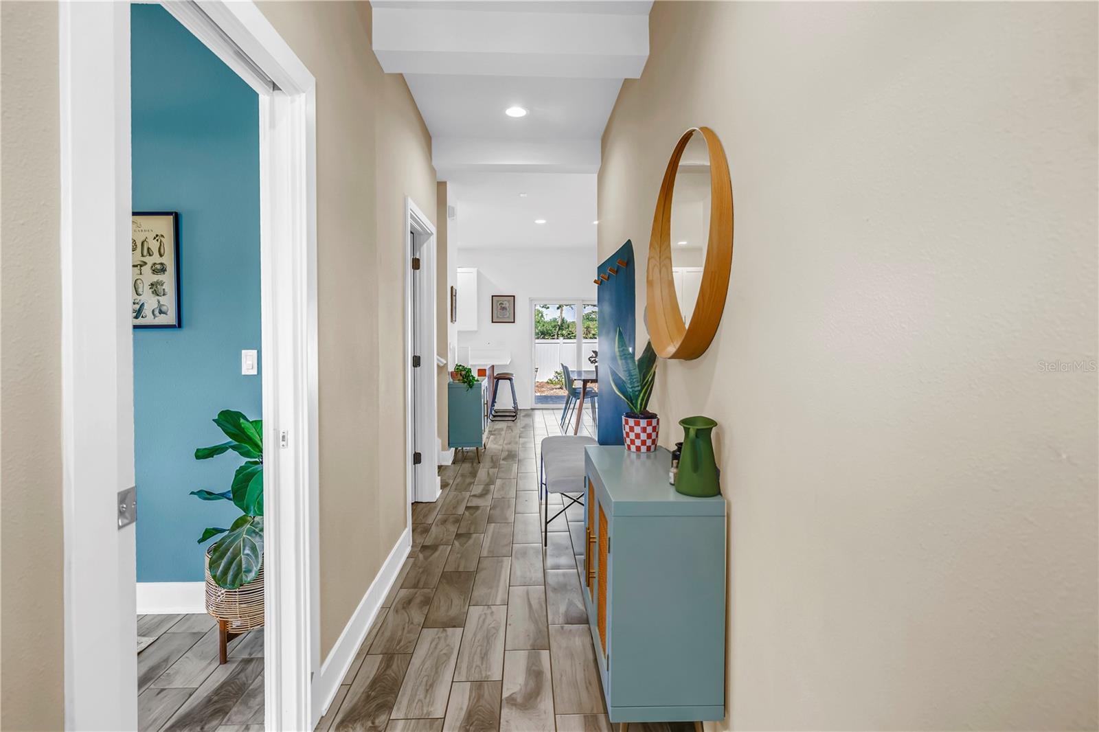 Image 4 of 39 For 2119 Catalonia Way S