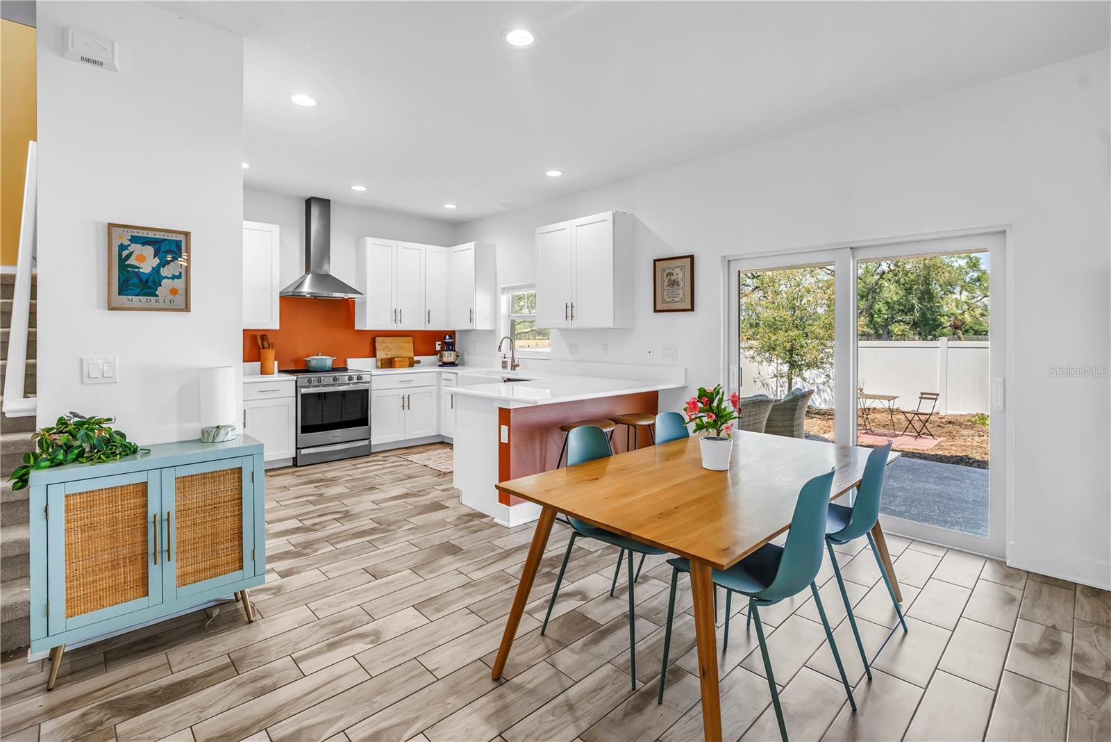 Image 9 of 39 For 2119 Catalonia Way S