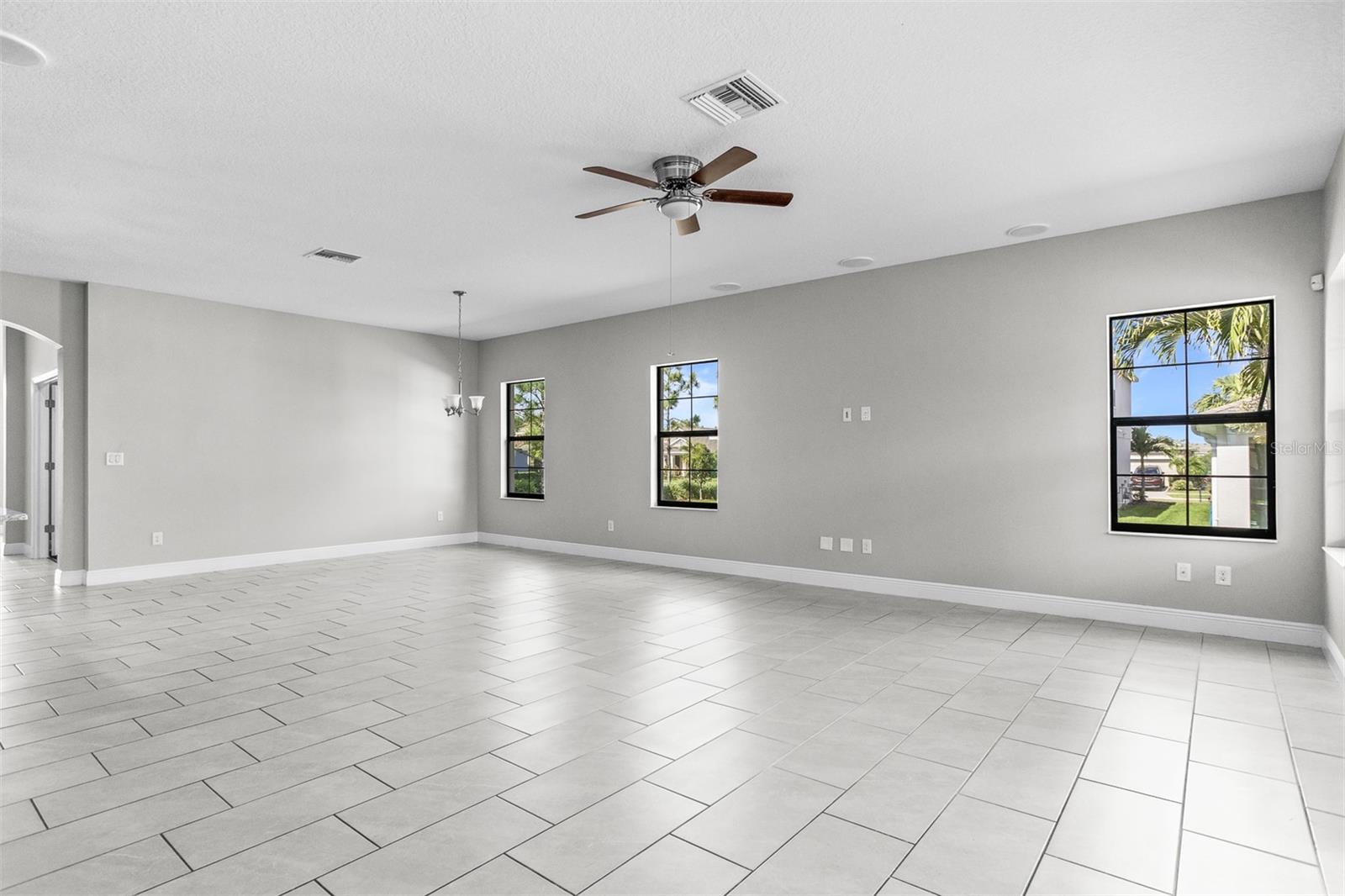 Image 12 of 37 For 6906 Paradiso Drive