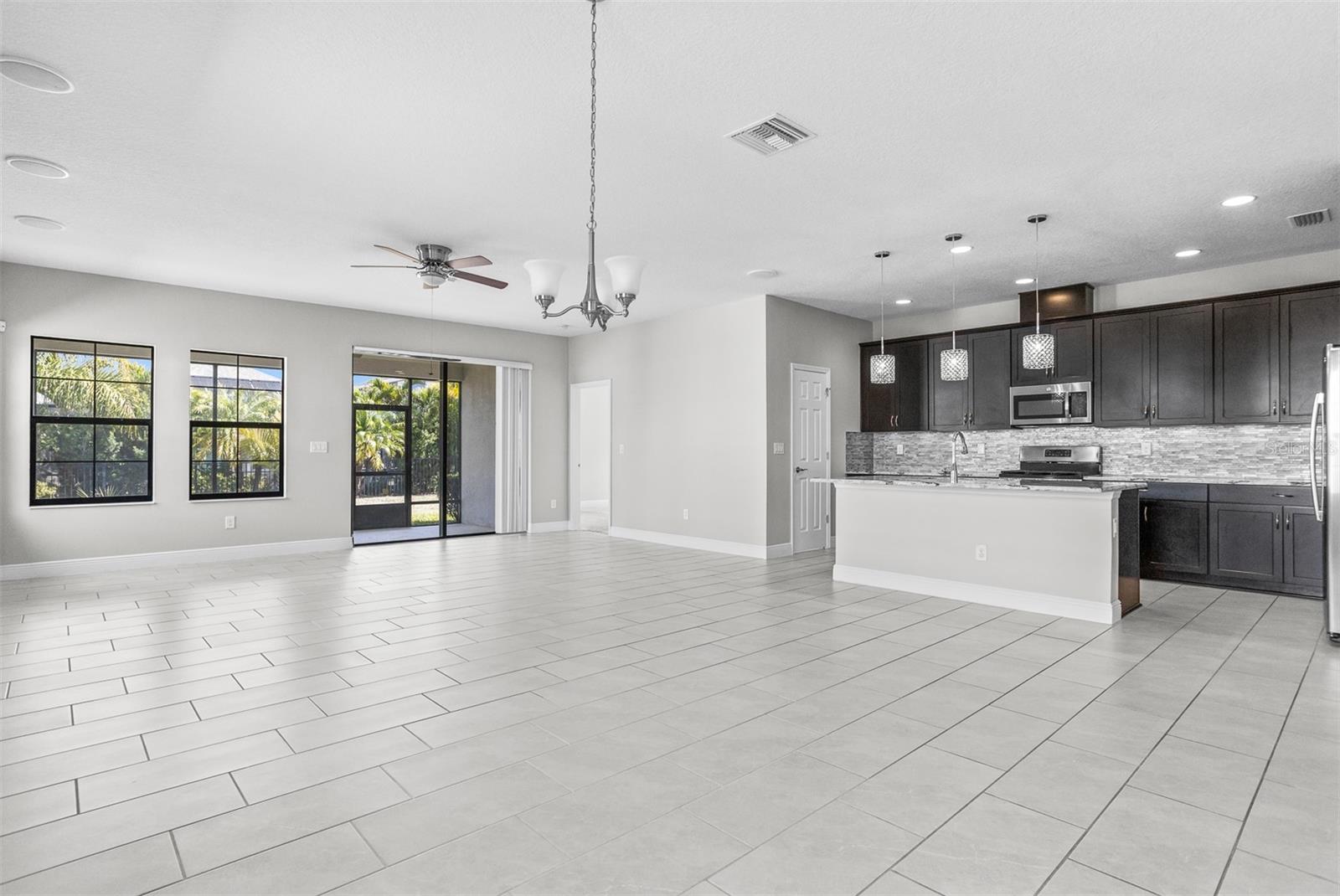 Image 4 of 37 For 6906 Paradiso Drive