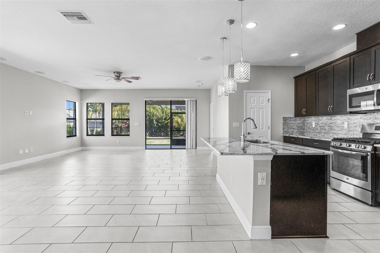 Image 5 of 37 For 6906 Paradiso Drive