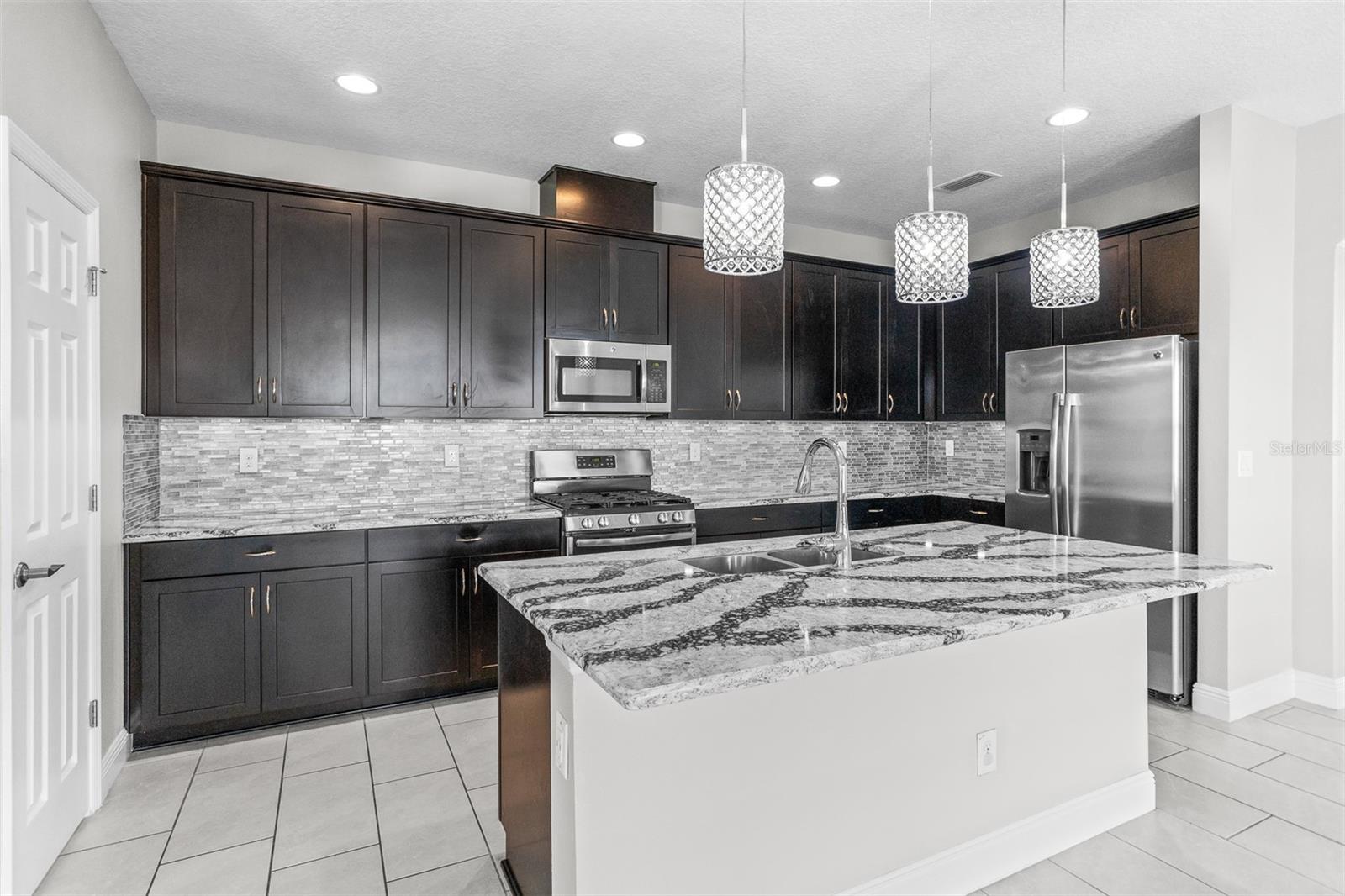 Image 7 of 37 For 6906 Paradiso Drive