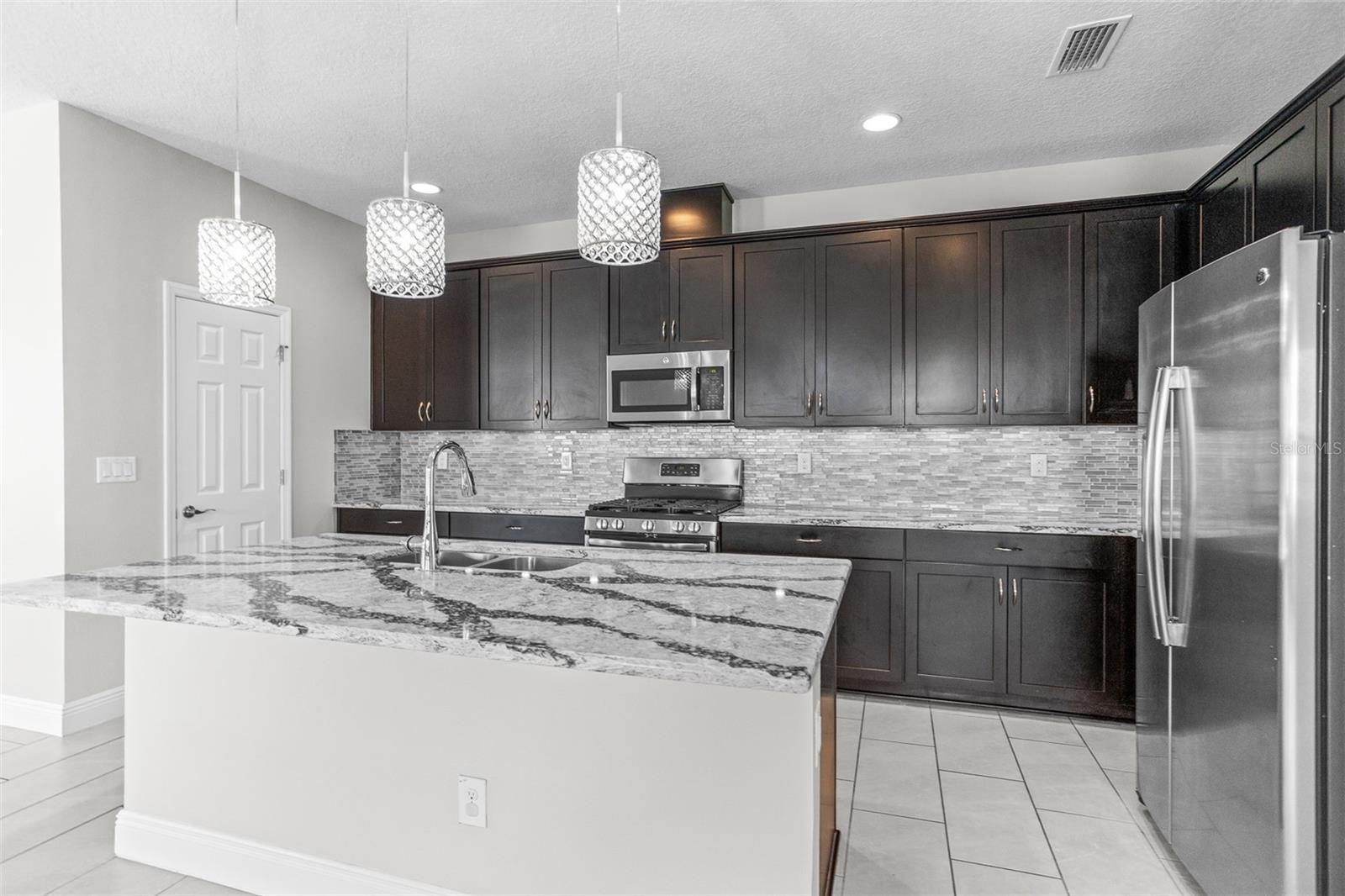 Image 8 of 37 For 6906 Paradiso Drive