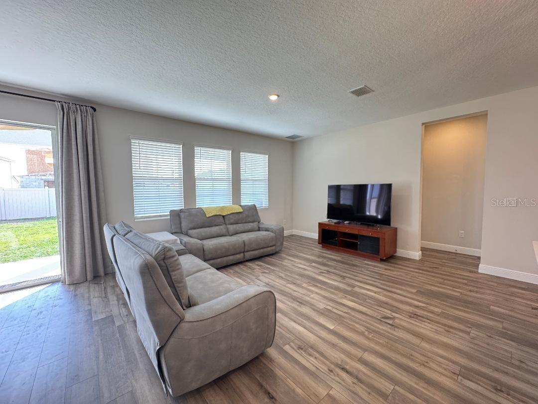 Image 12 of 30 For 10353 Fieldstone Myrtle Way