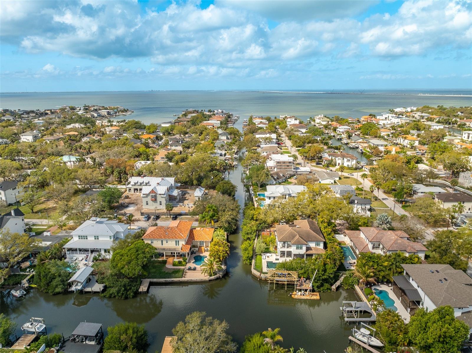 Listing photo id 23 for 2107 West Shore Boulevard