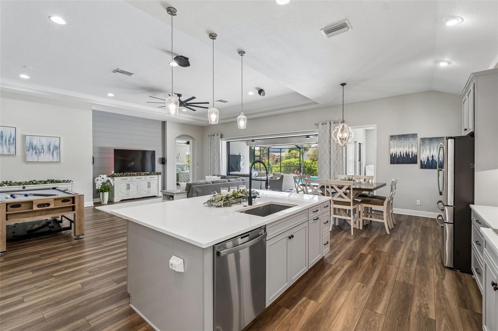 Listing photo id 16 for 4241 Amped Way