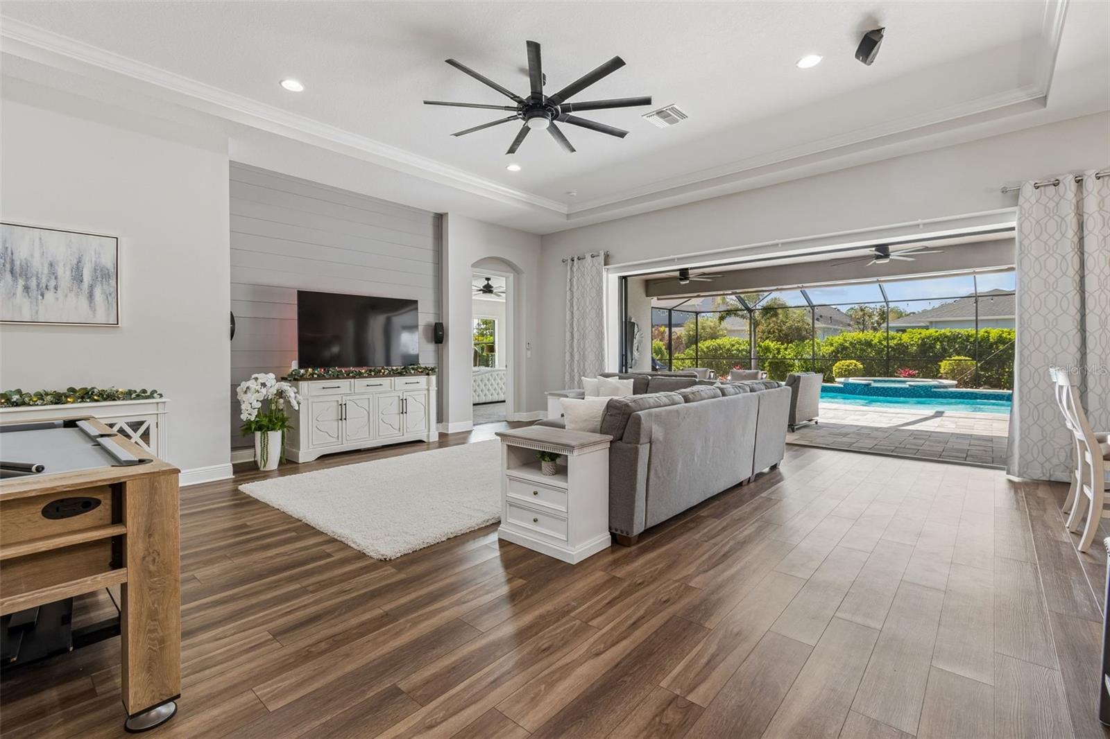 Listing photo id 33 for 4241 Amped Way