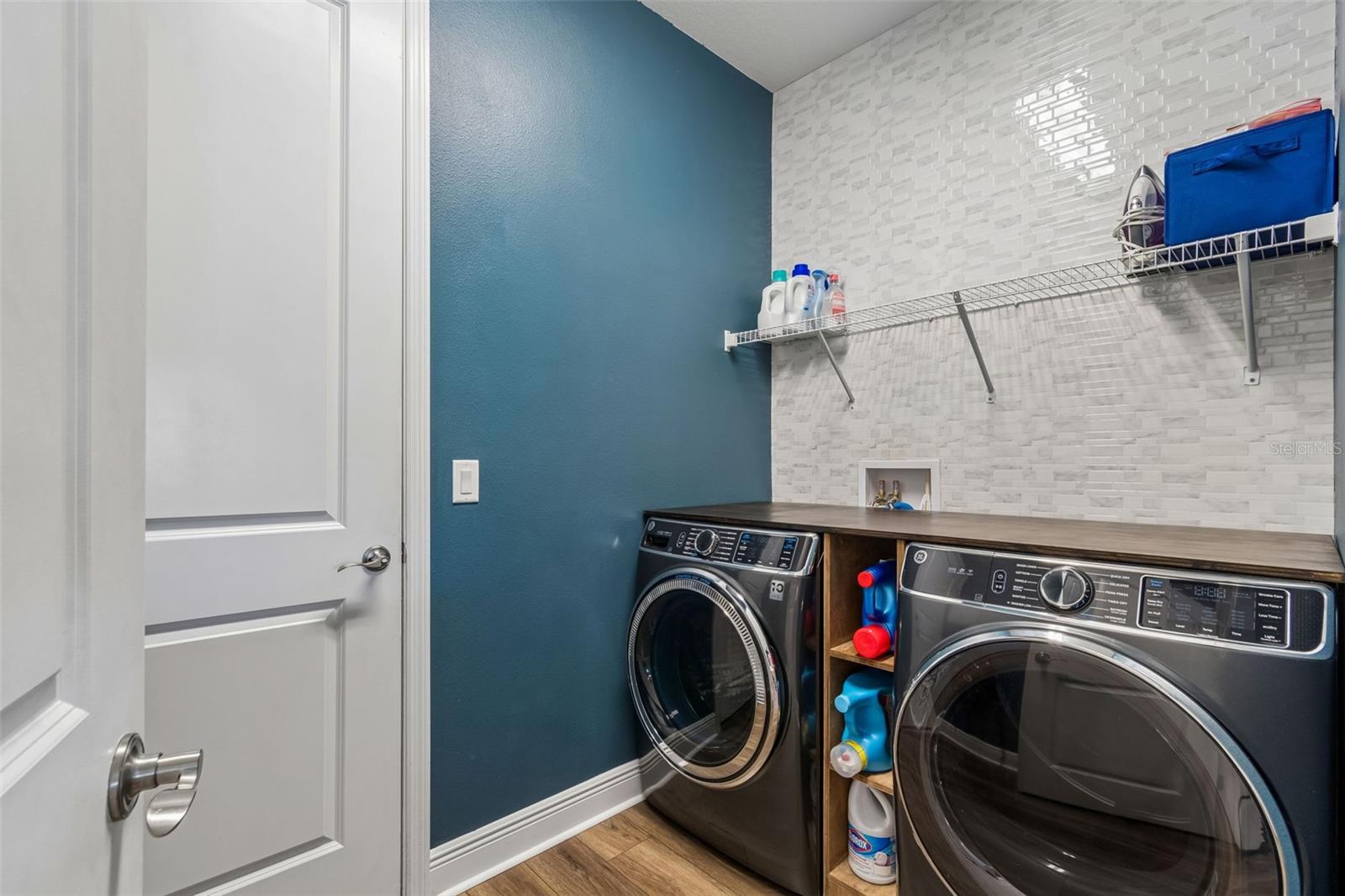 Listing photo id 68 for 4241 Amped Way