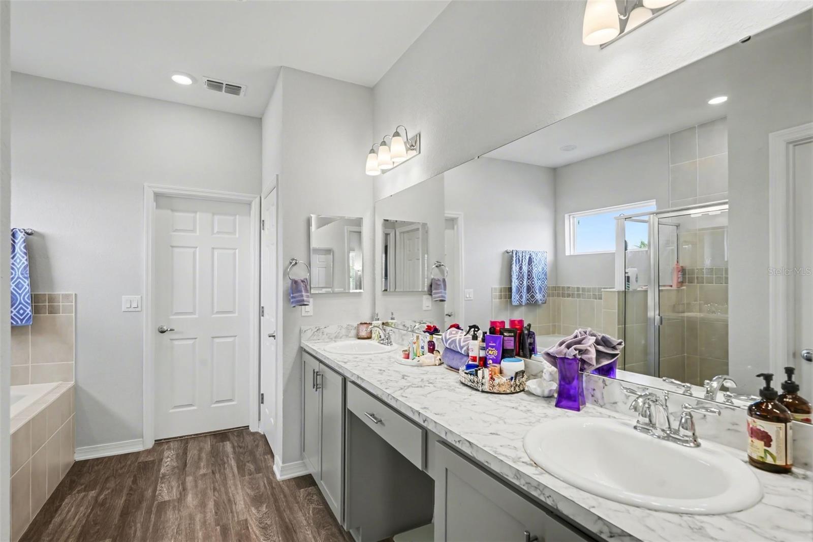 Image 18 of 33 For 6749 Abbywood Lane