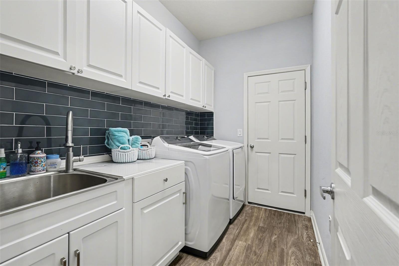 Image 21 of 33 For 6749 Abbywood Lane