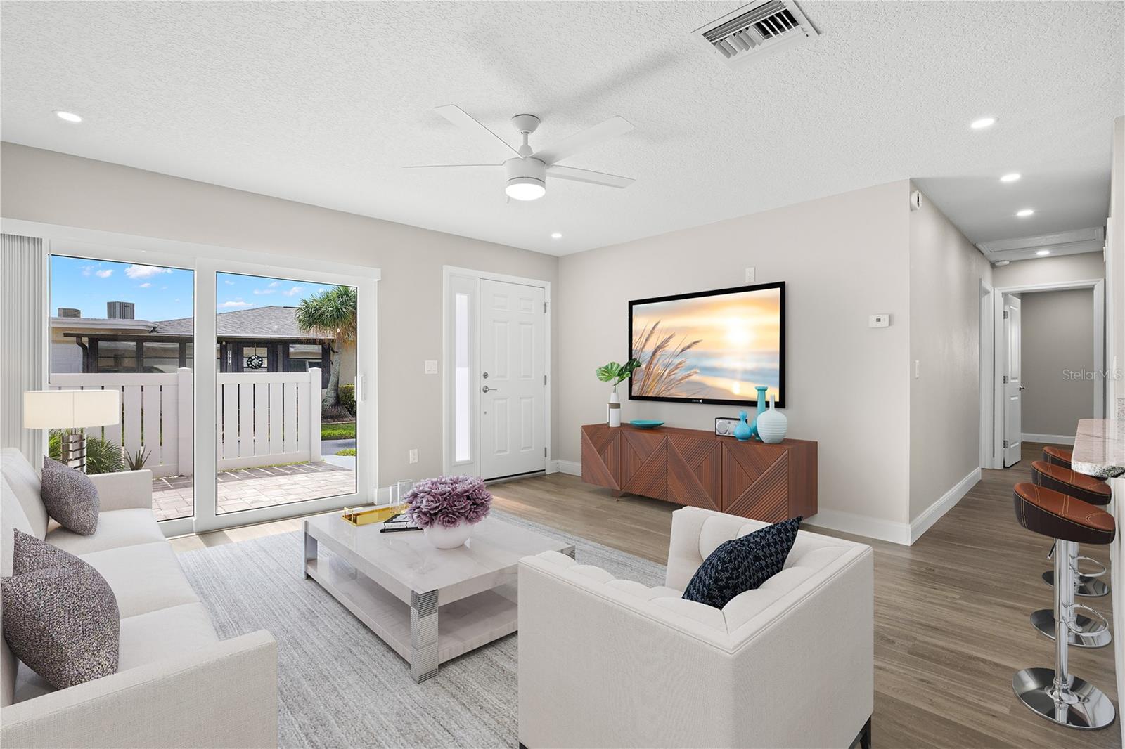 Image 2 of 28 For 2723 Sherbrooke Lane B