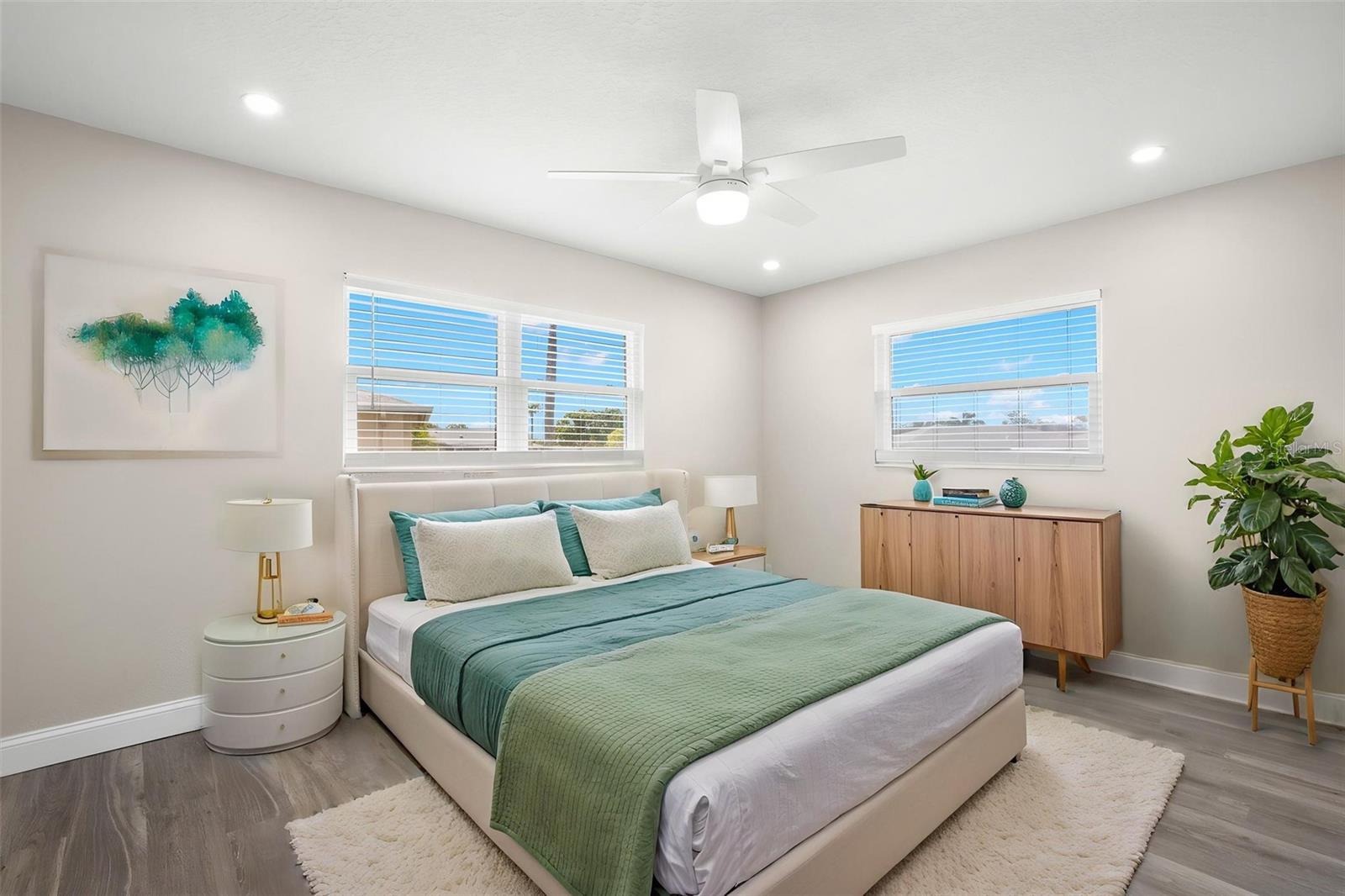 Image 3 of 28 For 2723 Sherbrooke Lane B