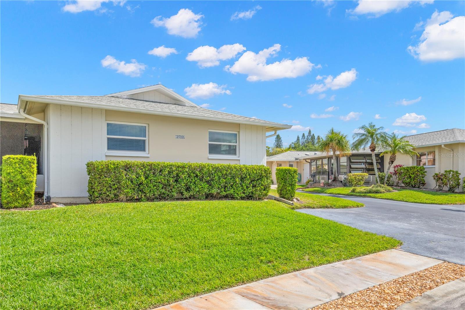 Image 6 of 28 For 2723 Sherbrooke Lane B