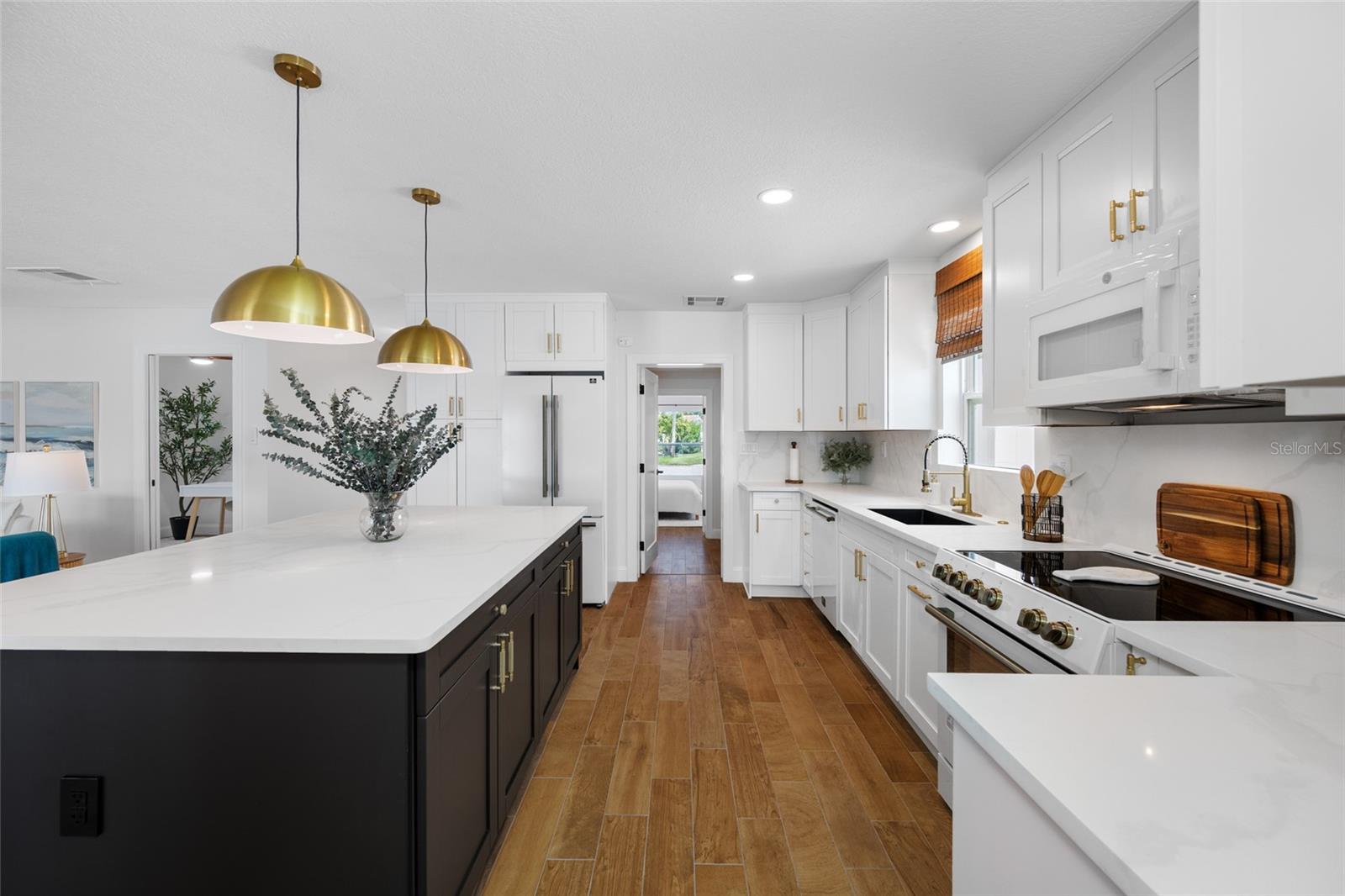 Image 12 of 61 For 7984 1st Avenue S