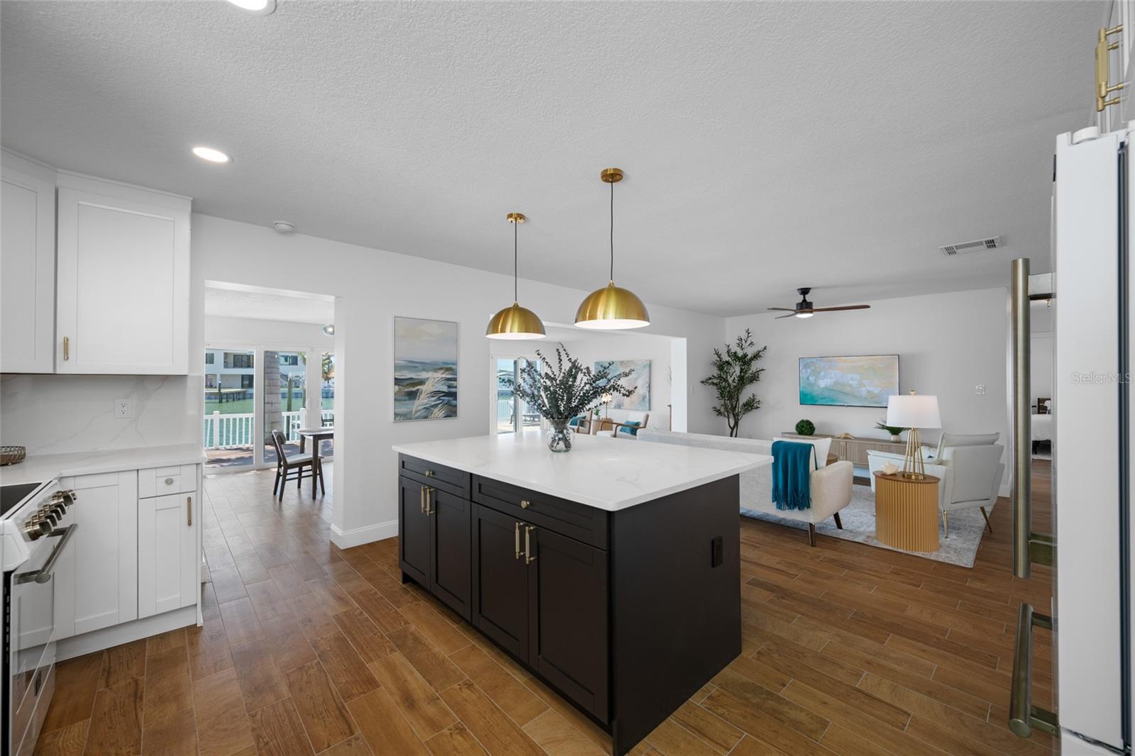 Image 14 of 61 For 7984 1st Avenue S