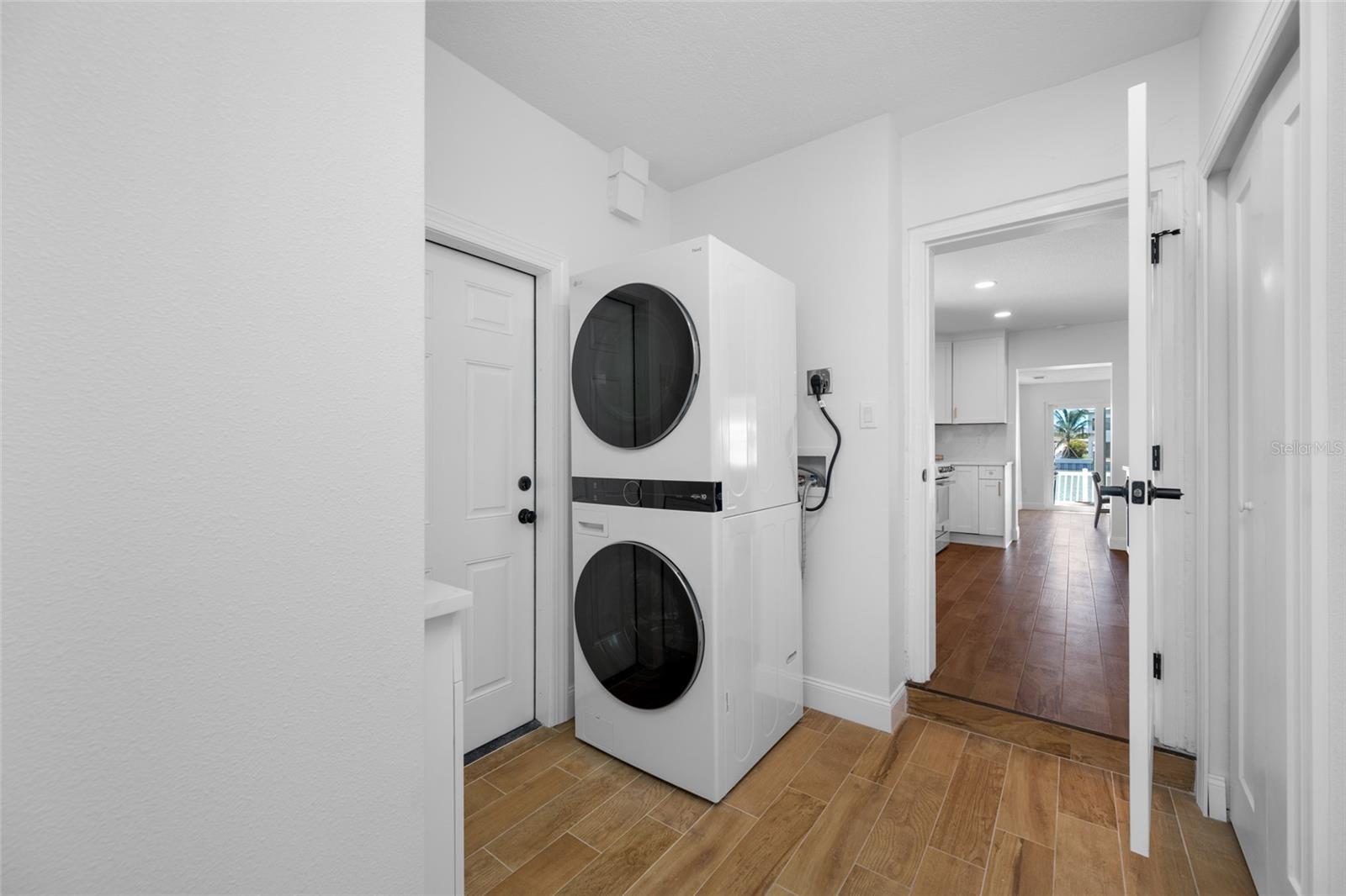 Image 30 of 61 For 7984 1st Avenue S