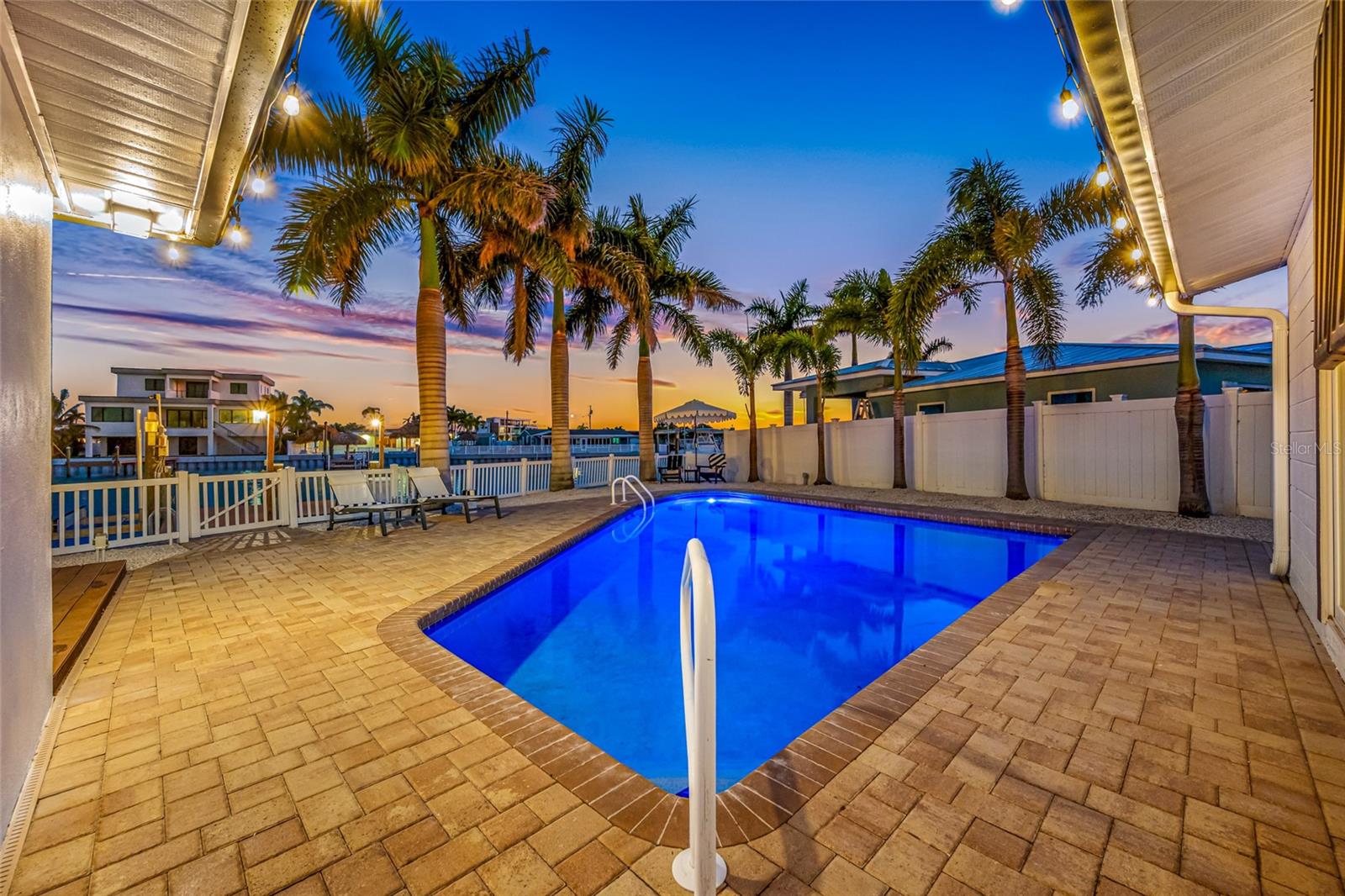 Image 51 of 61 For 7984 1st Avenue S