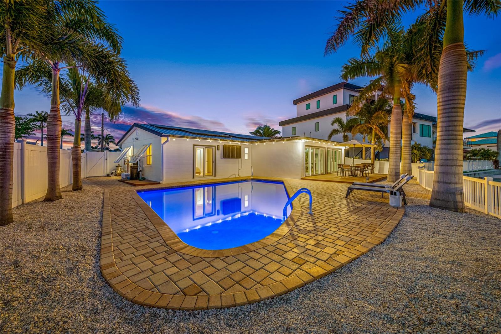 Image 52 of 61 For 7984 1st Avenue S