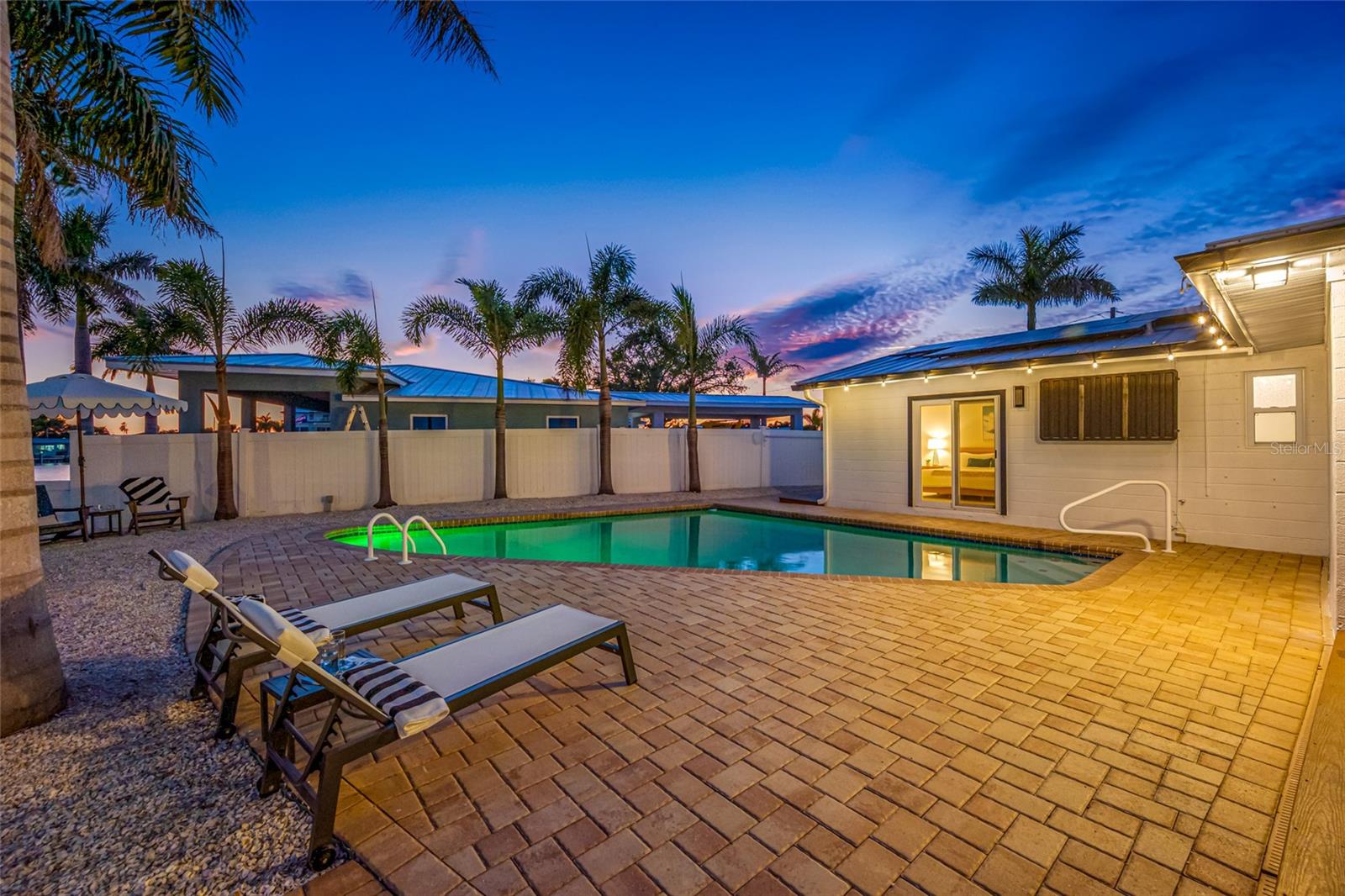 Image 54 of 61 For 7984 1st Avenue S