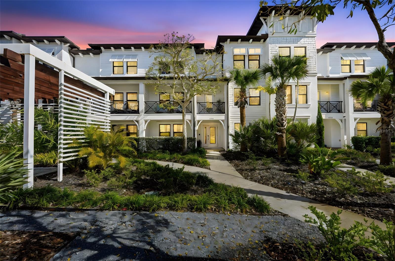 Listing photo id 0 for 4921 Paul Avenue 5