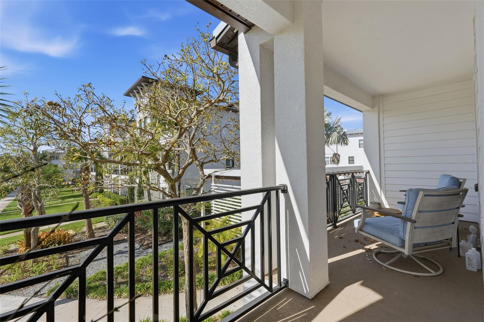 Listing photo id 21 for 4921 Paul Avenue 5