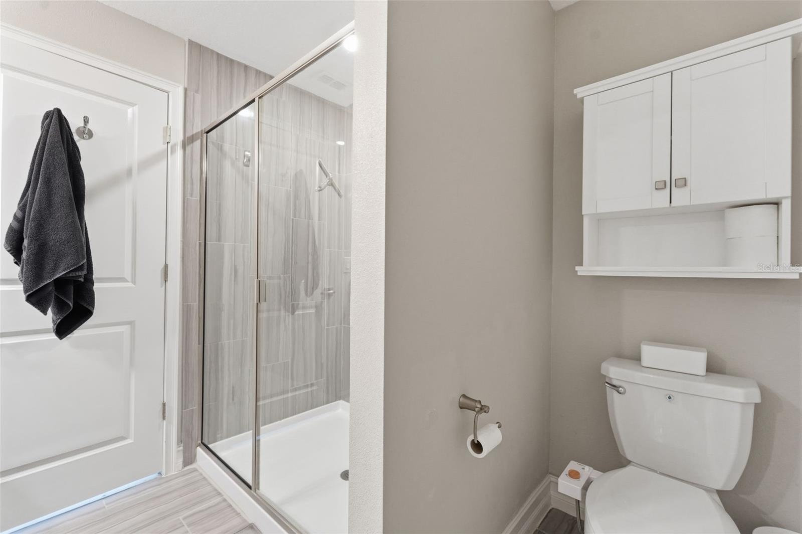 Listing photo id 43 for 4921 Paul Avenue 5