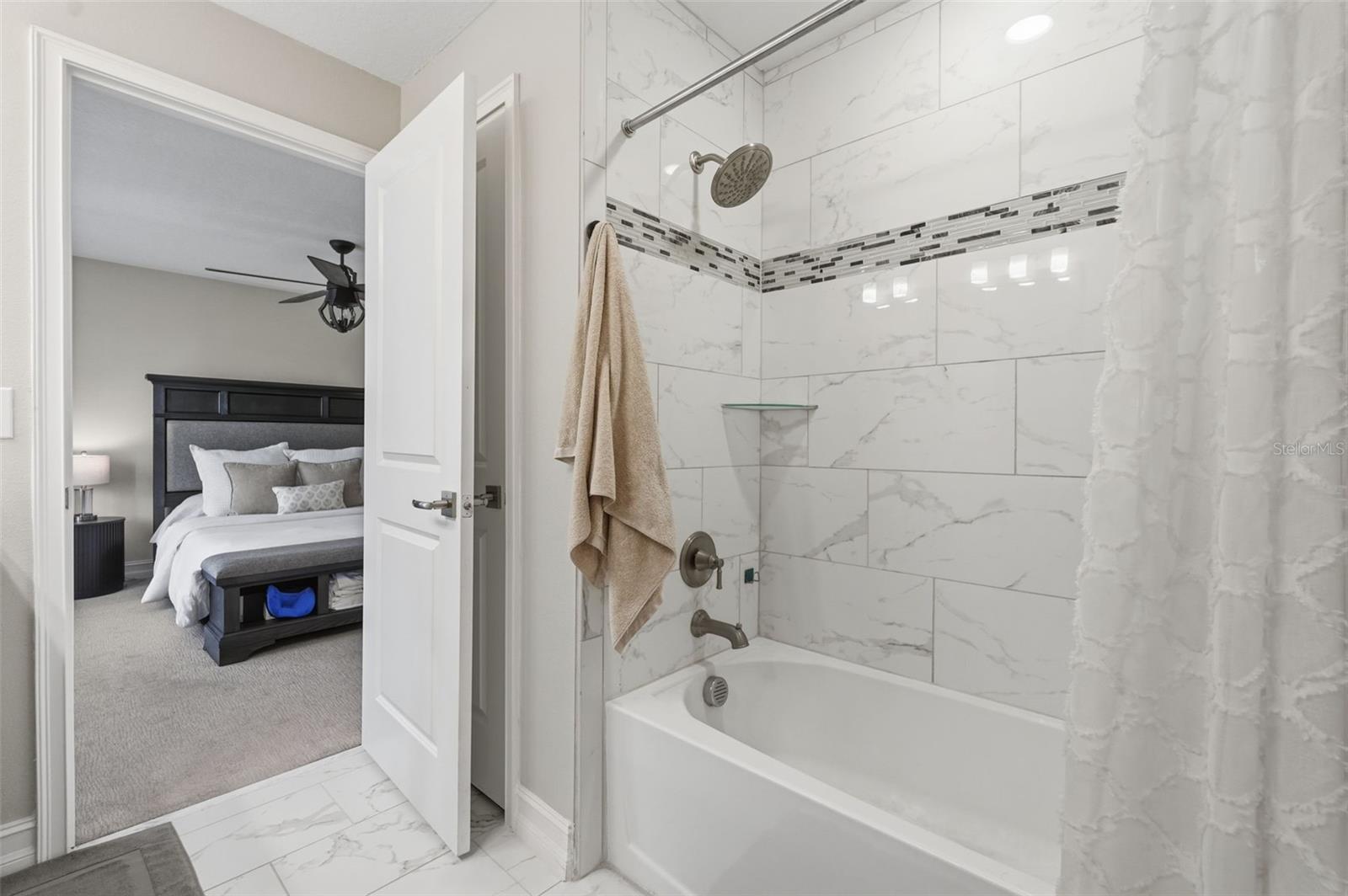 Listing photo id 47 for 4921 Paul Avenue 5