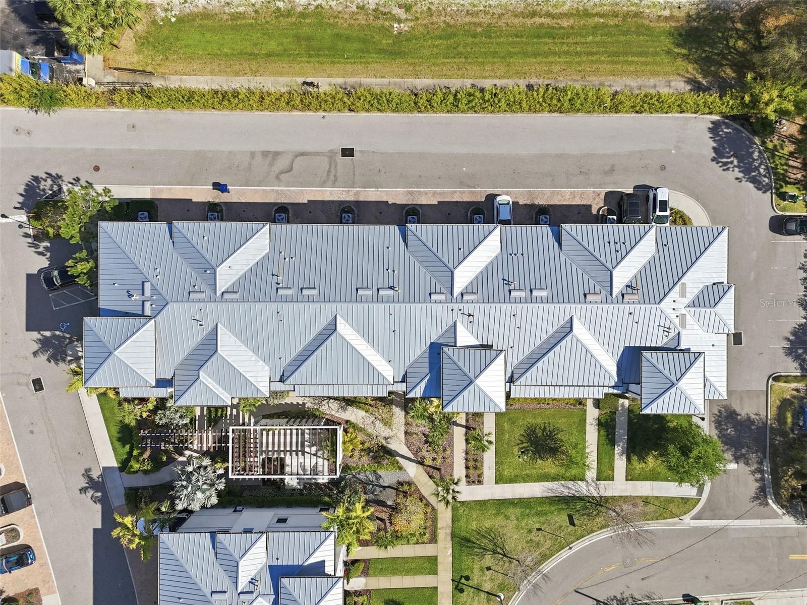 Listing photo id 56 for 4921 Paul Avenue 5