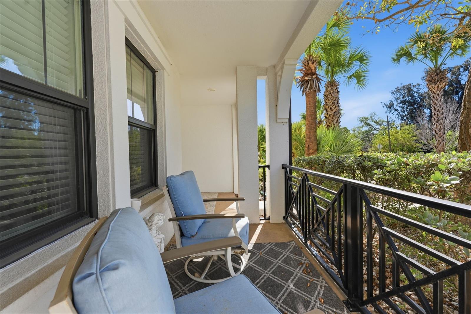 Listing photo id 4 for 4921 Paul Avenue 5