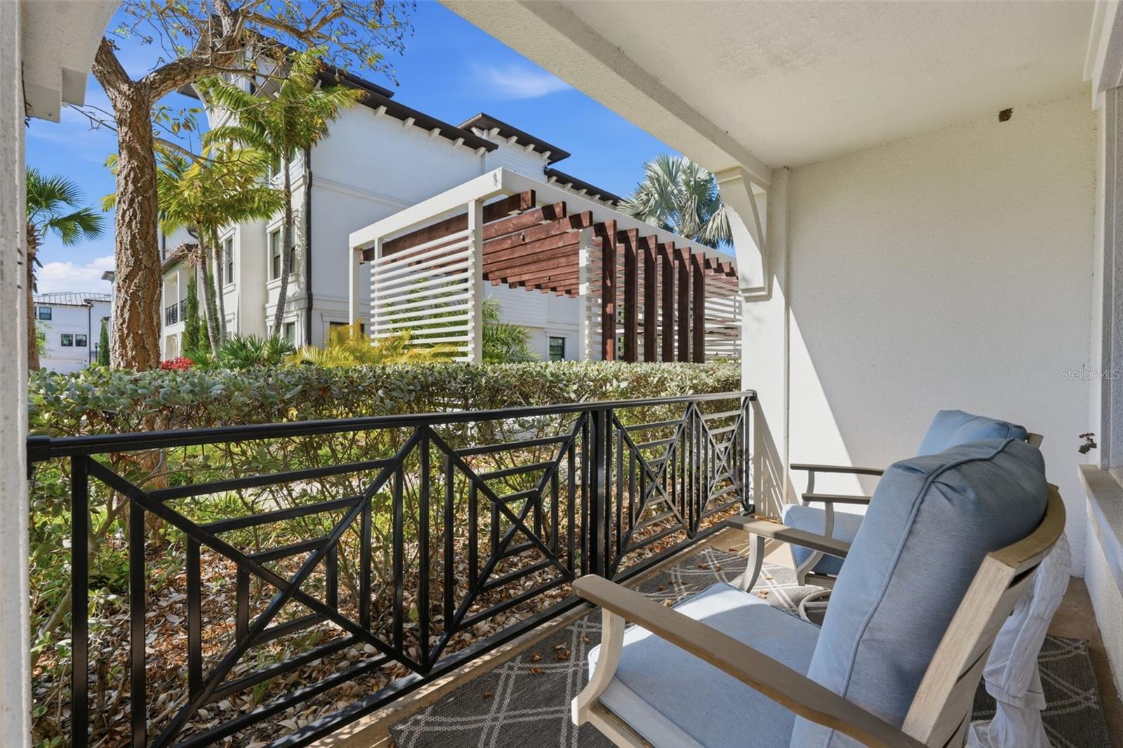 Listing photo id 6 for 4921 Paul Avenue 5