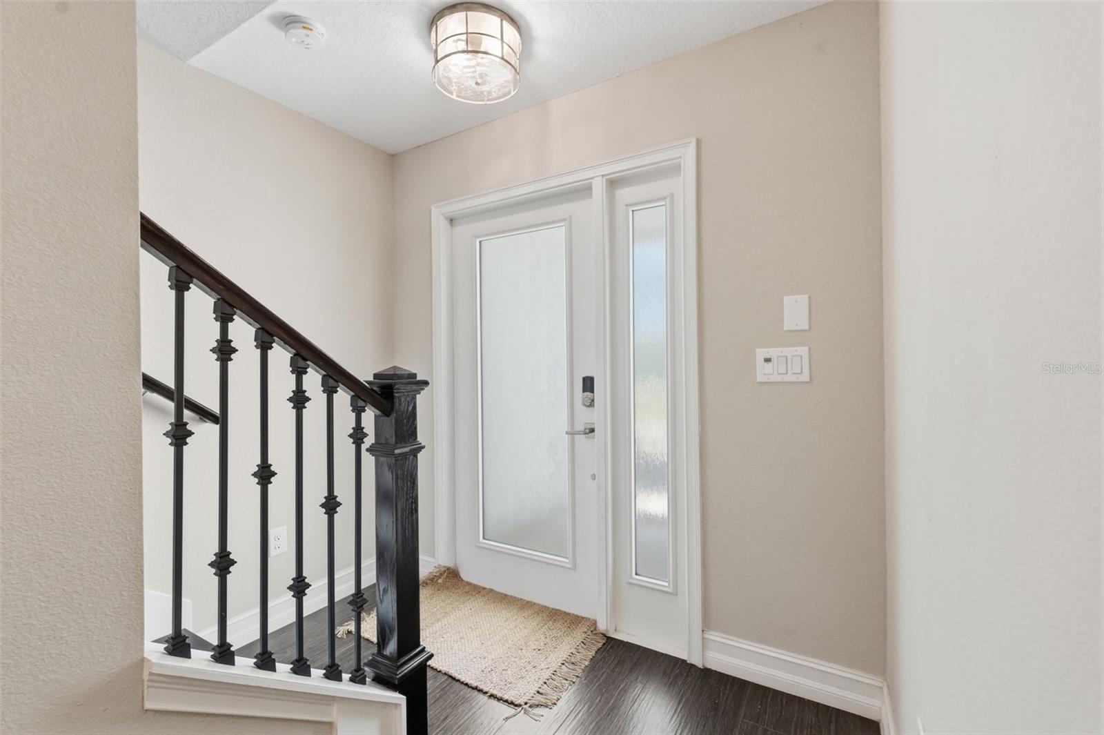 Listing photo id 7 for 4921 Paul Avenue 5