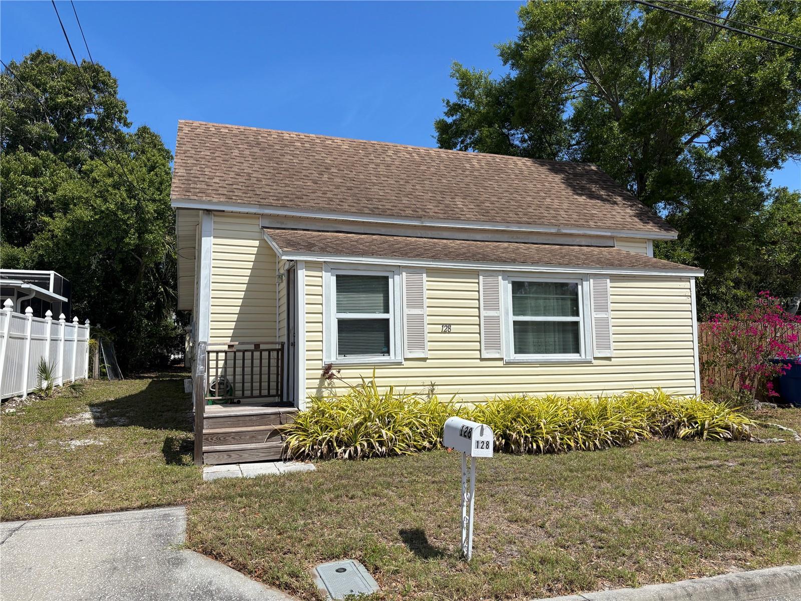 Details for 128 2nd Avenue Sw, LARGO, FL 33770