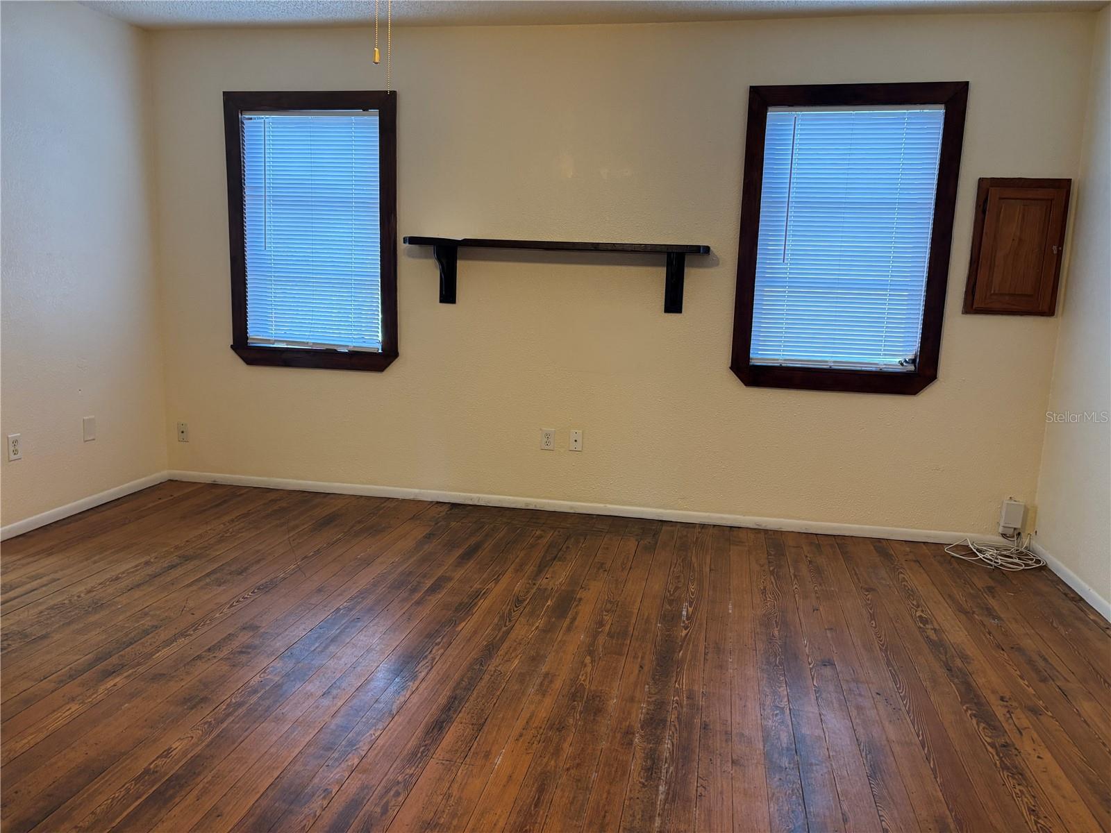 Image 4 of 32 For 128 2nd Avenue Sw