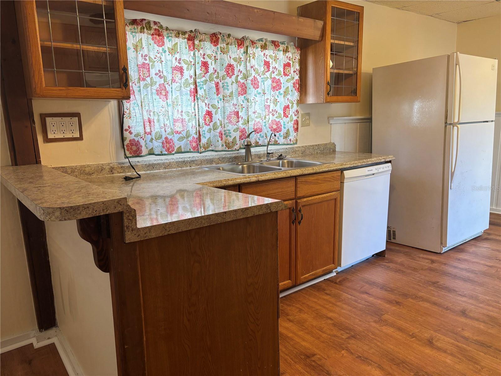 Image 6 of 32 For 128 2nd Avenue Sw