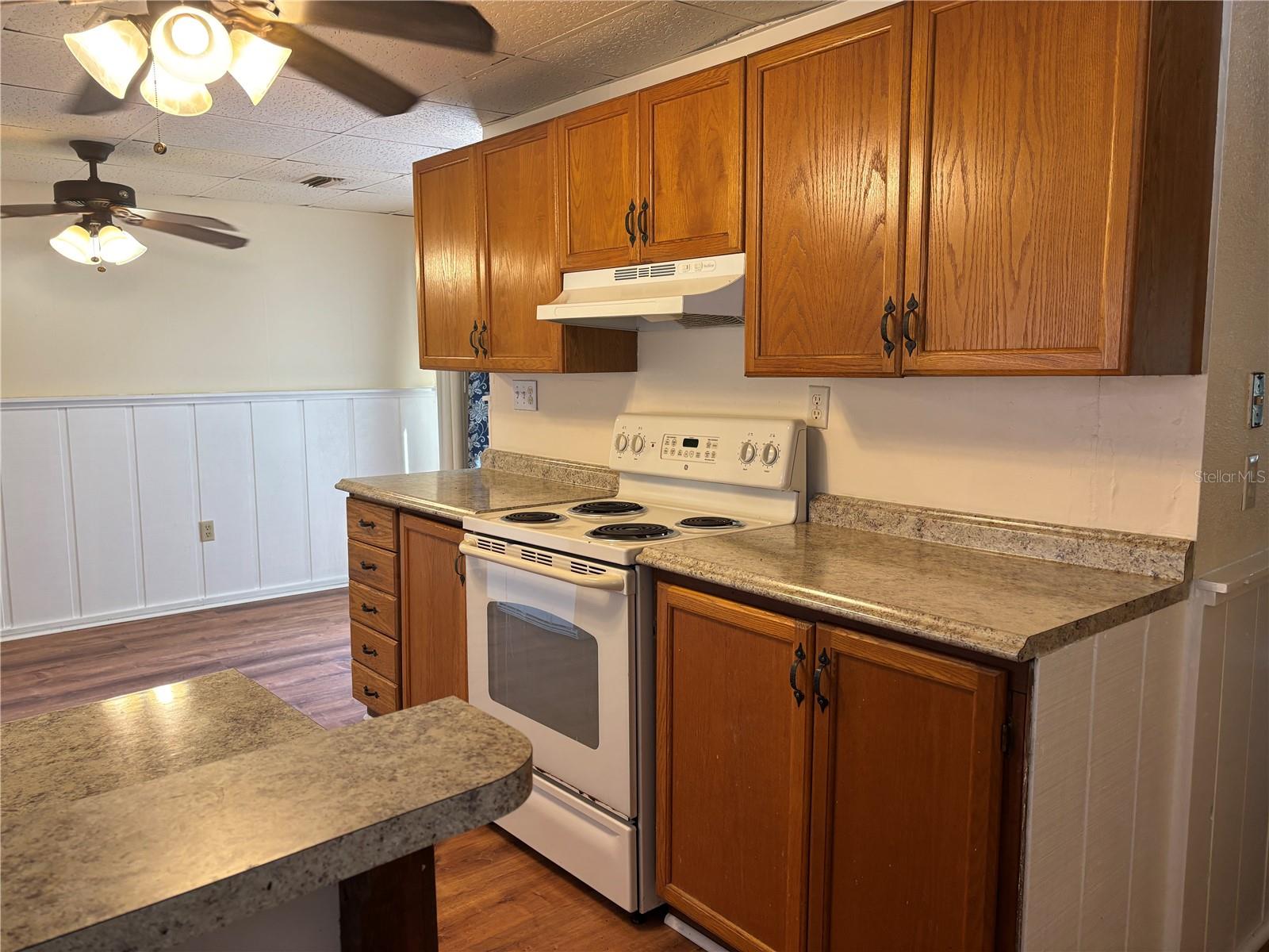 Image 7 of 32 For 128 2nd Avenue Sw