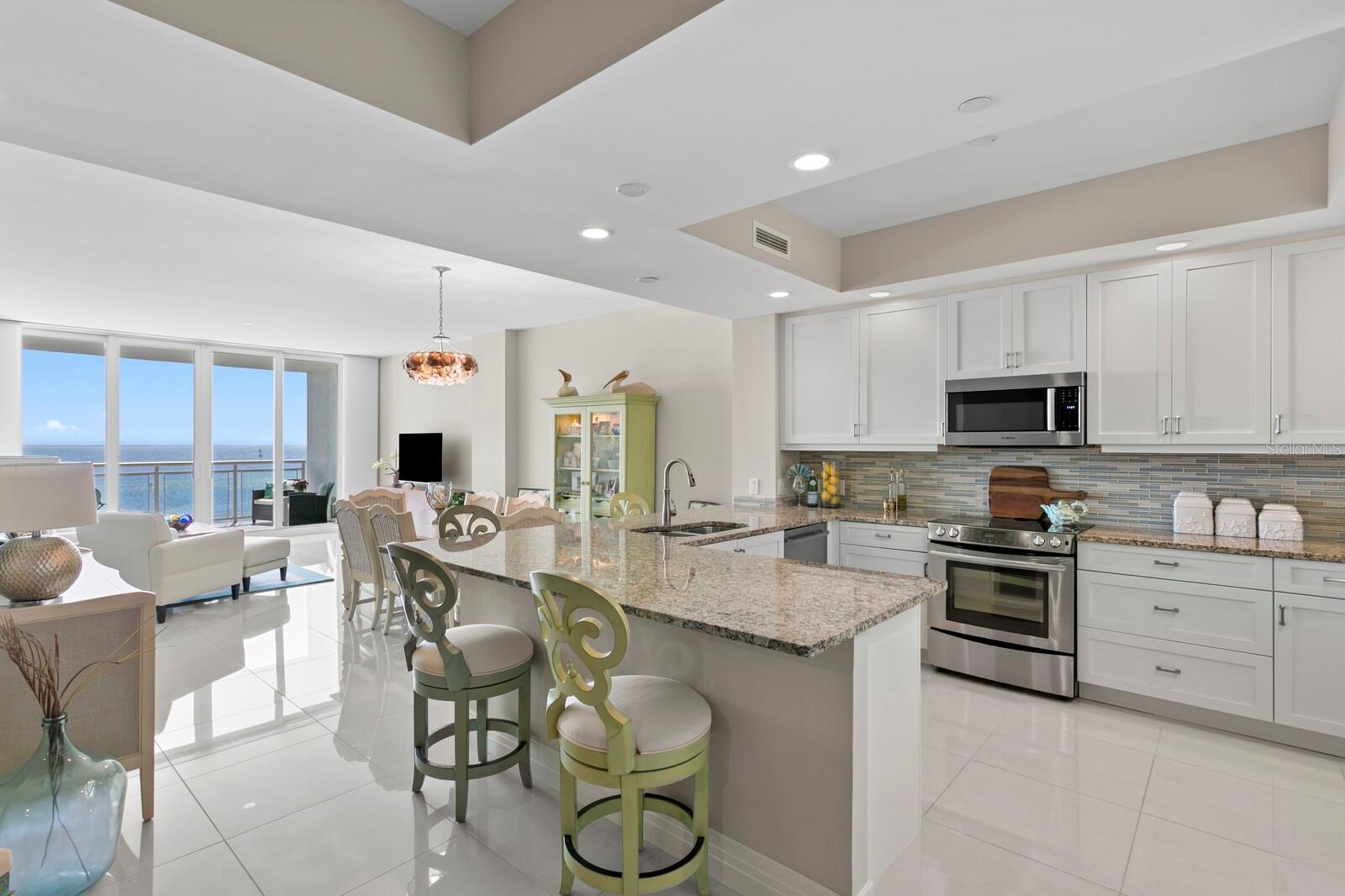 Image 11 of 59 For 1325 Snell Isle Boulevard Ne 709