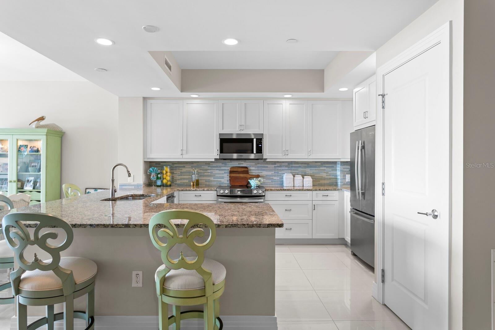 Image 13 of 59 For 1325 Snell Isle Boulevard Ne 709